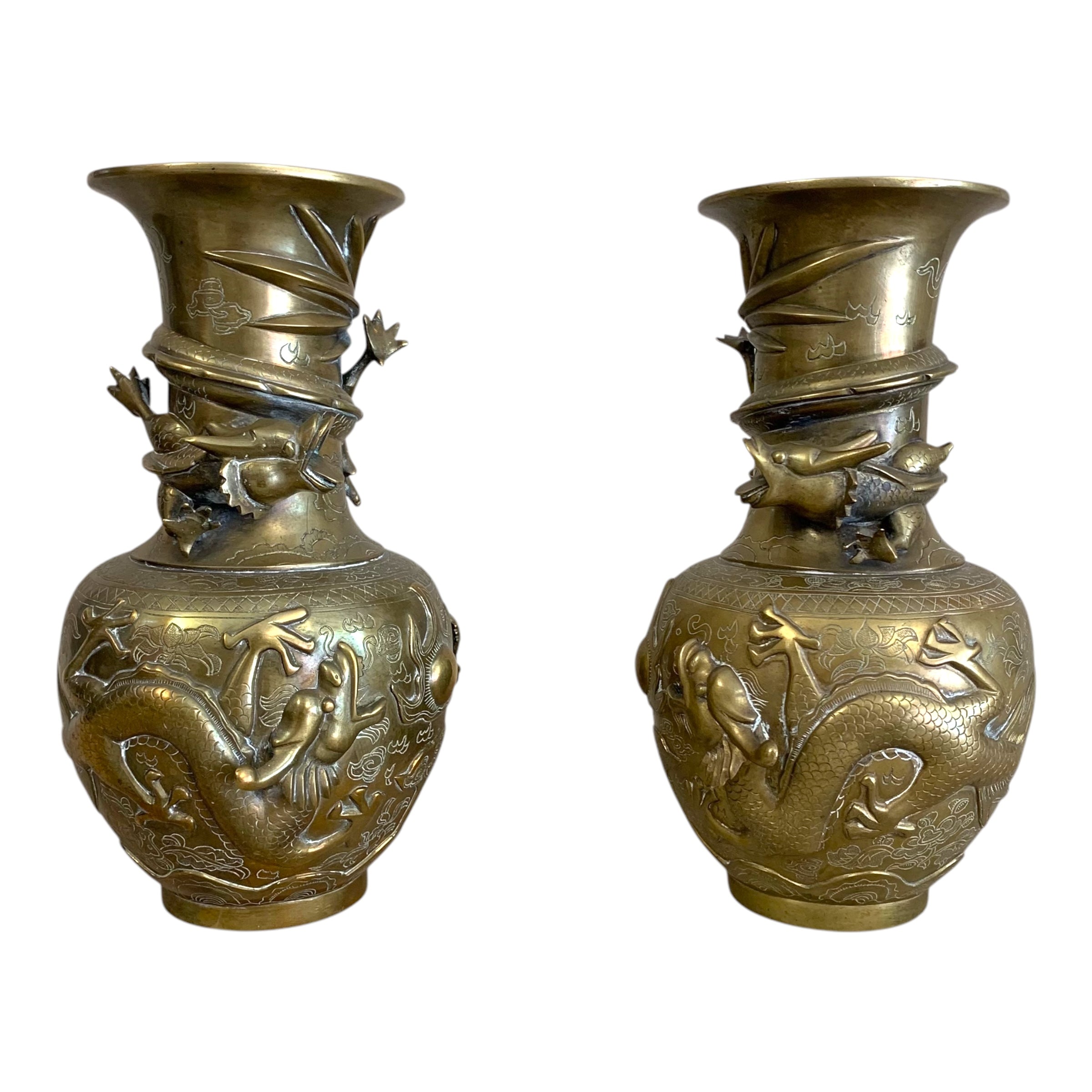 Par de jarrones bronce. Japon. SXIX