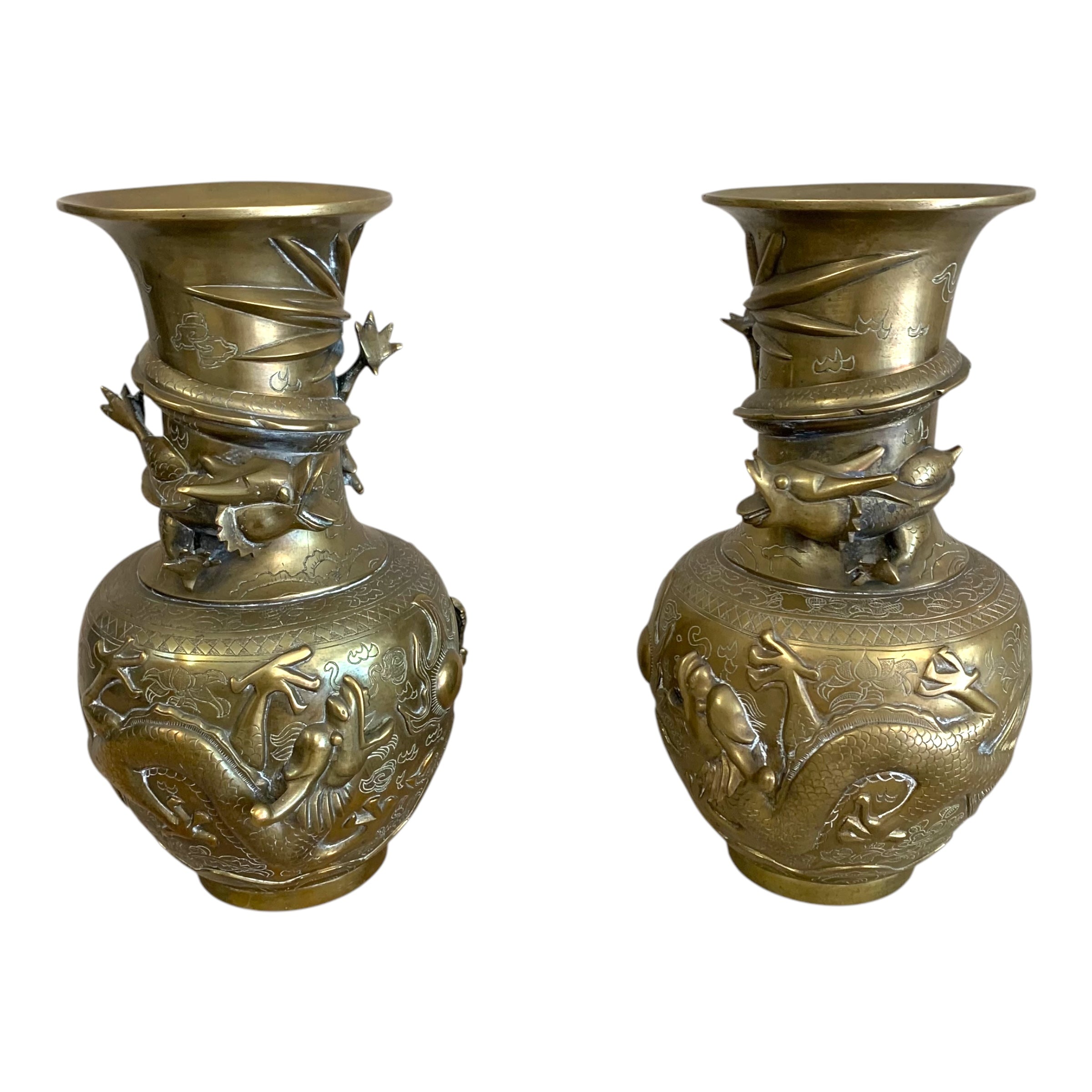 Par de jarrones bronce. Japon. SXIX