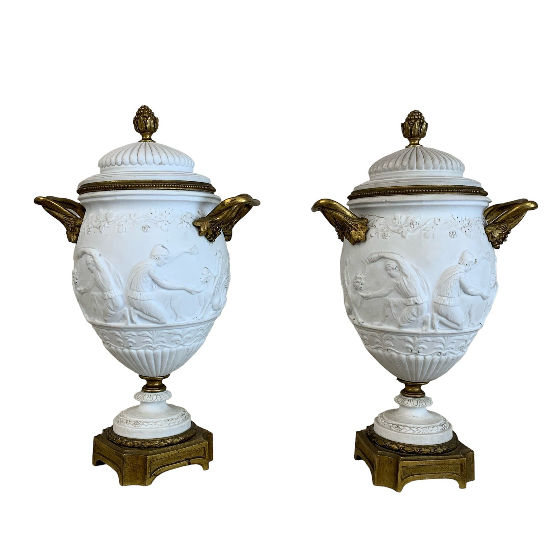 Par de cassolettes Franceses Neo-greco de Biscuit firmado Sevres. SXIX