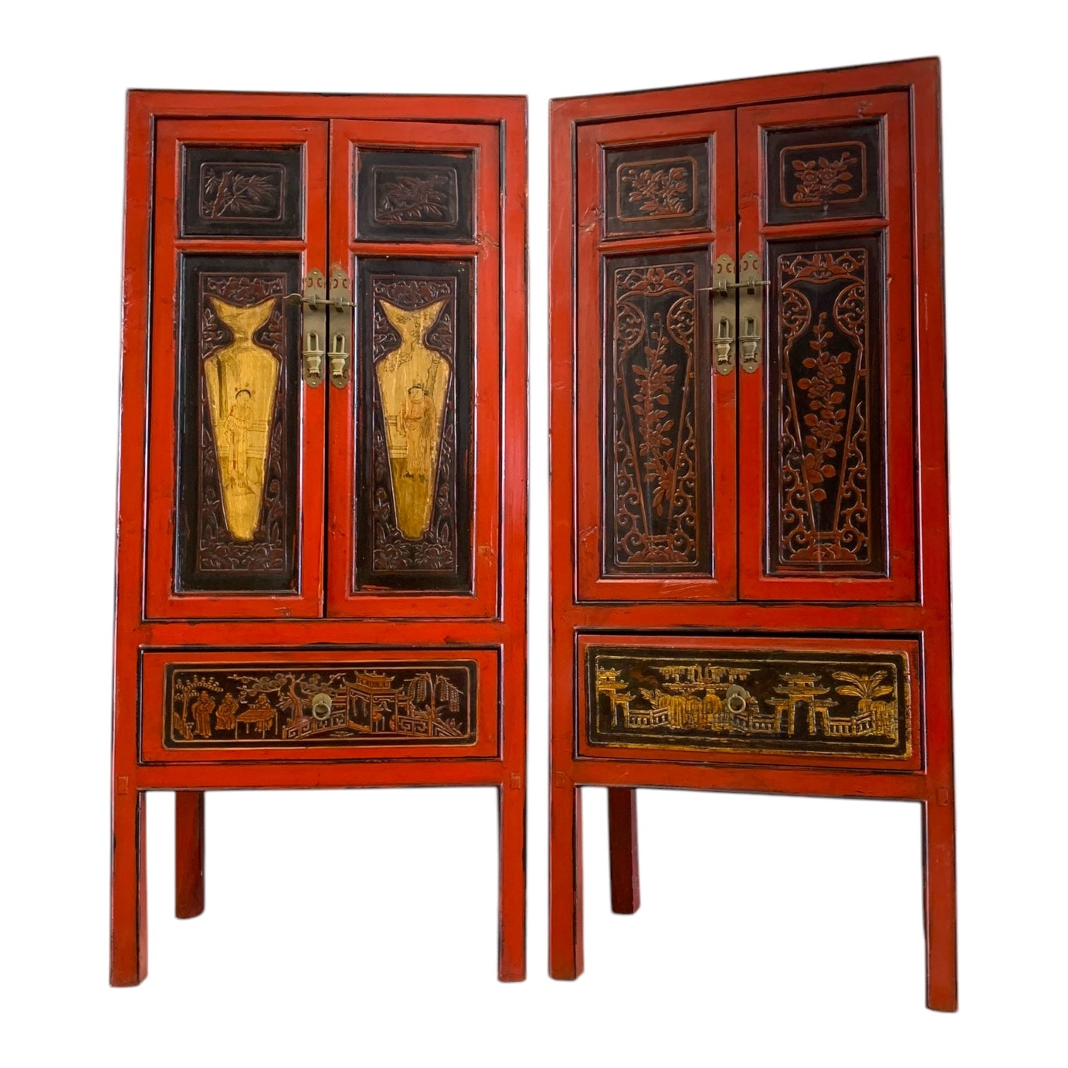 Par de gabinetes chinos laqueados. China. SXIX