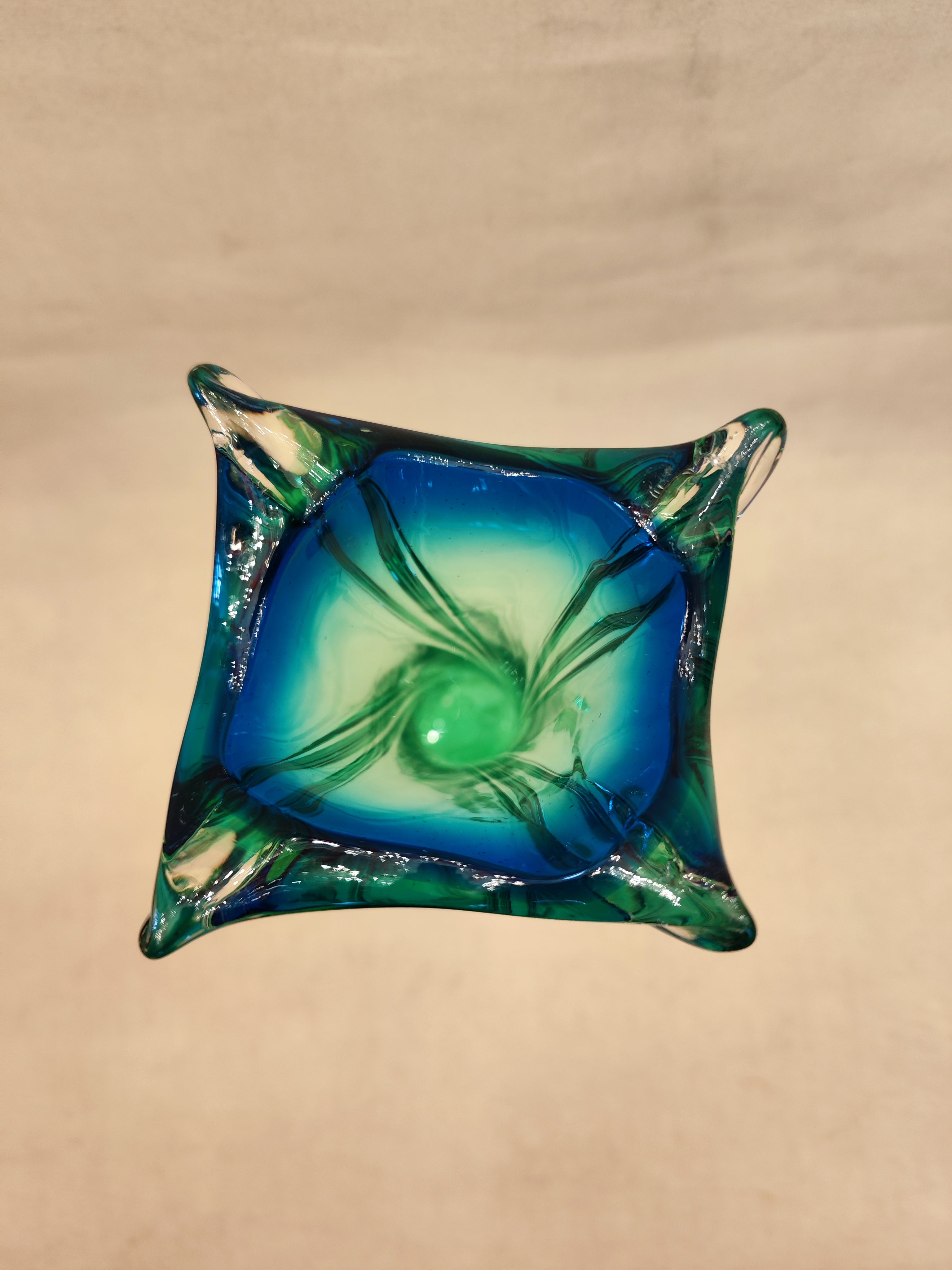 Florero Murano verde y azul. Italia. SXX