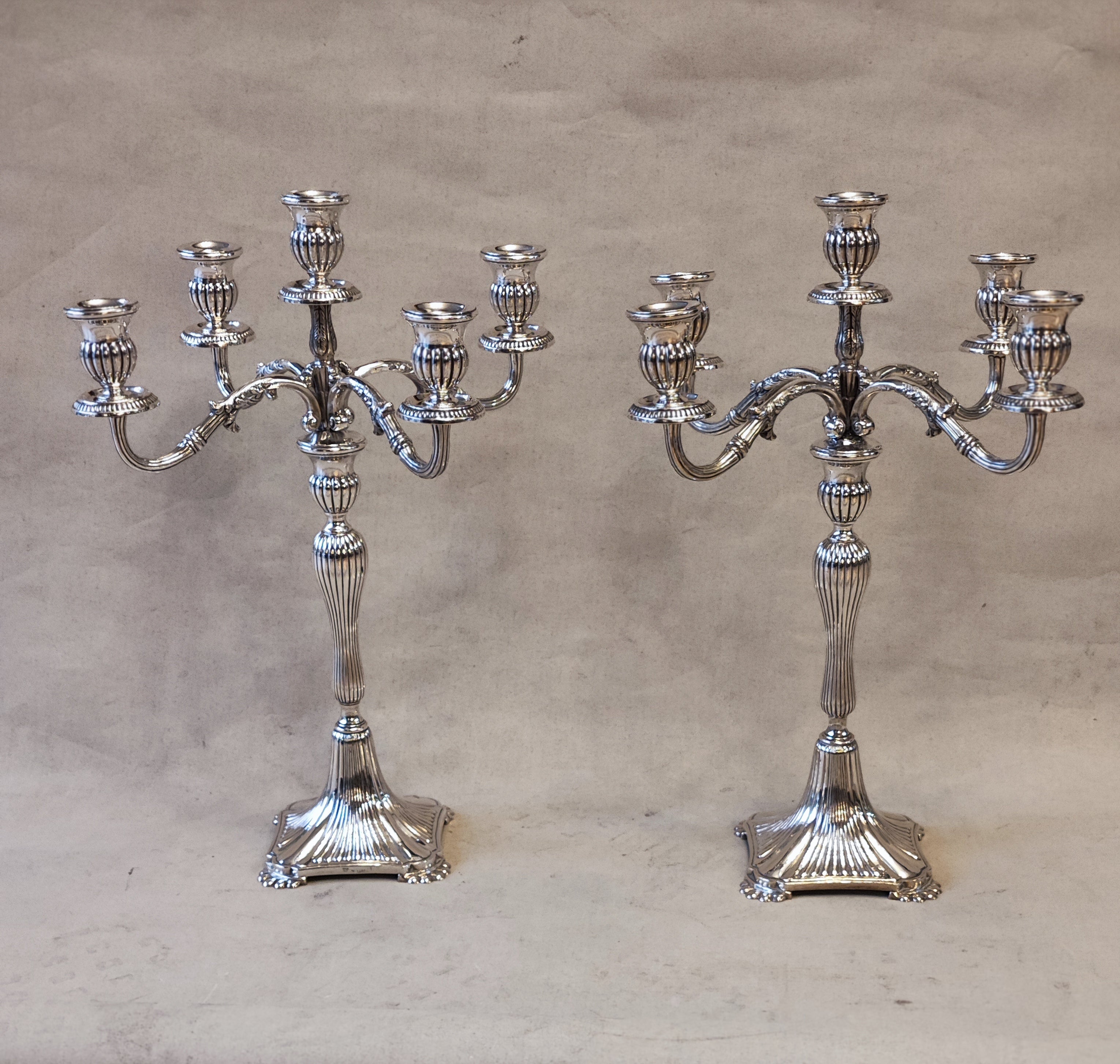 Par de candelabros portugueses SXX