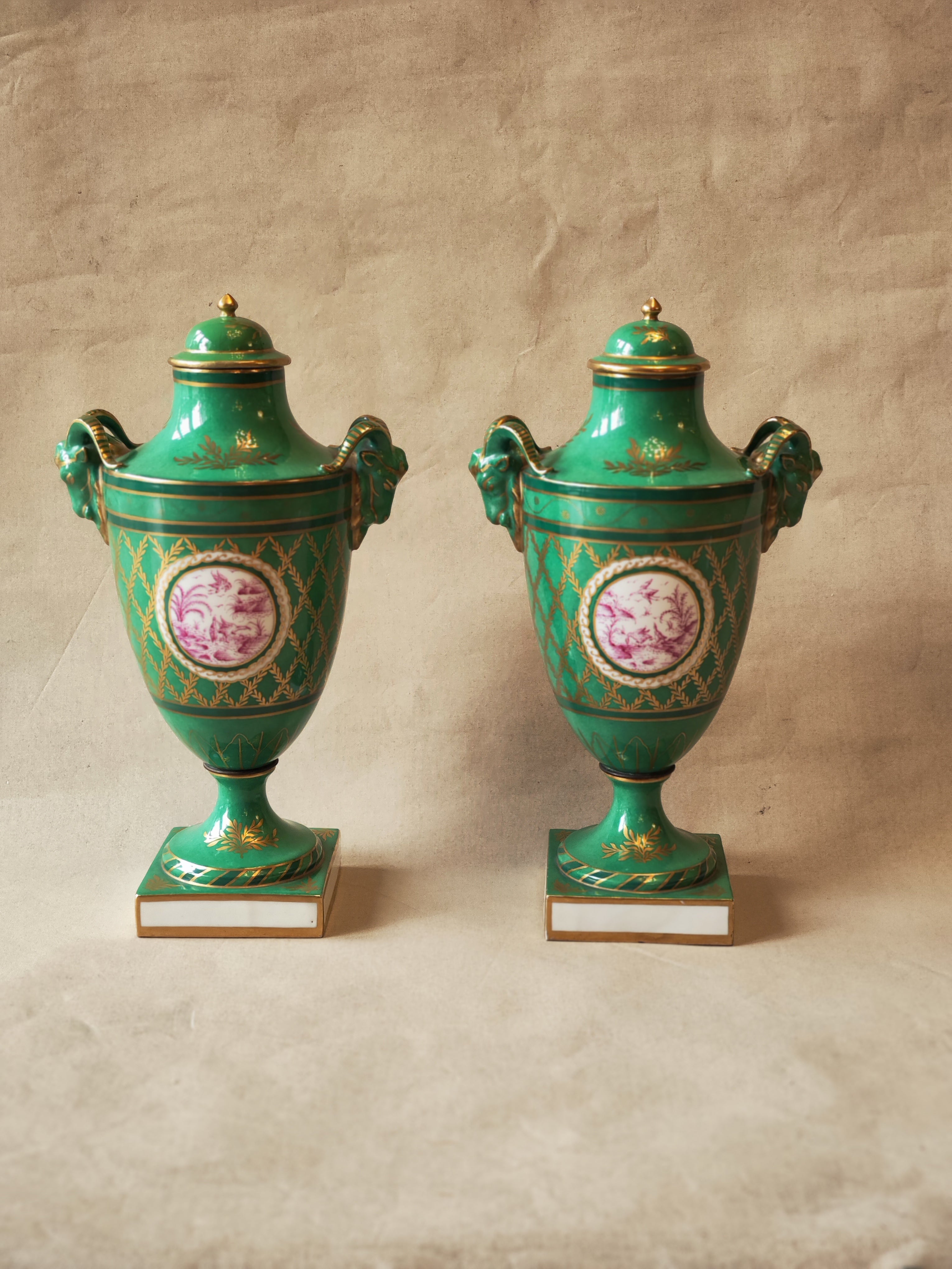 Par de jarrones de porcelana francesa Clauss et Cie . SXIX