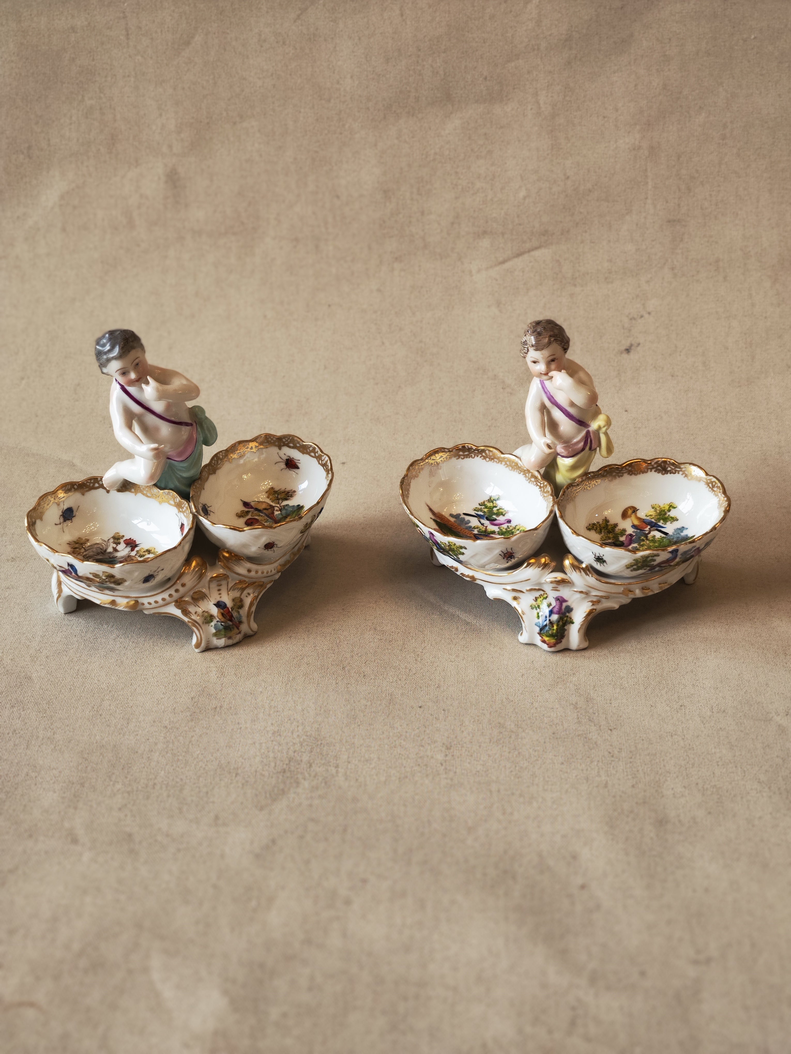 Par de saleros porcelana francesa. SXIX
