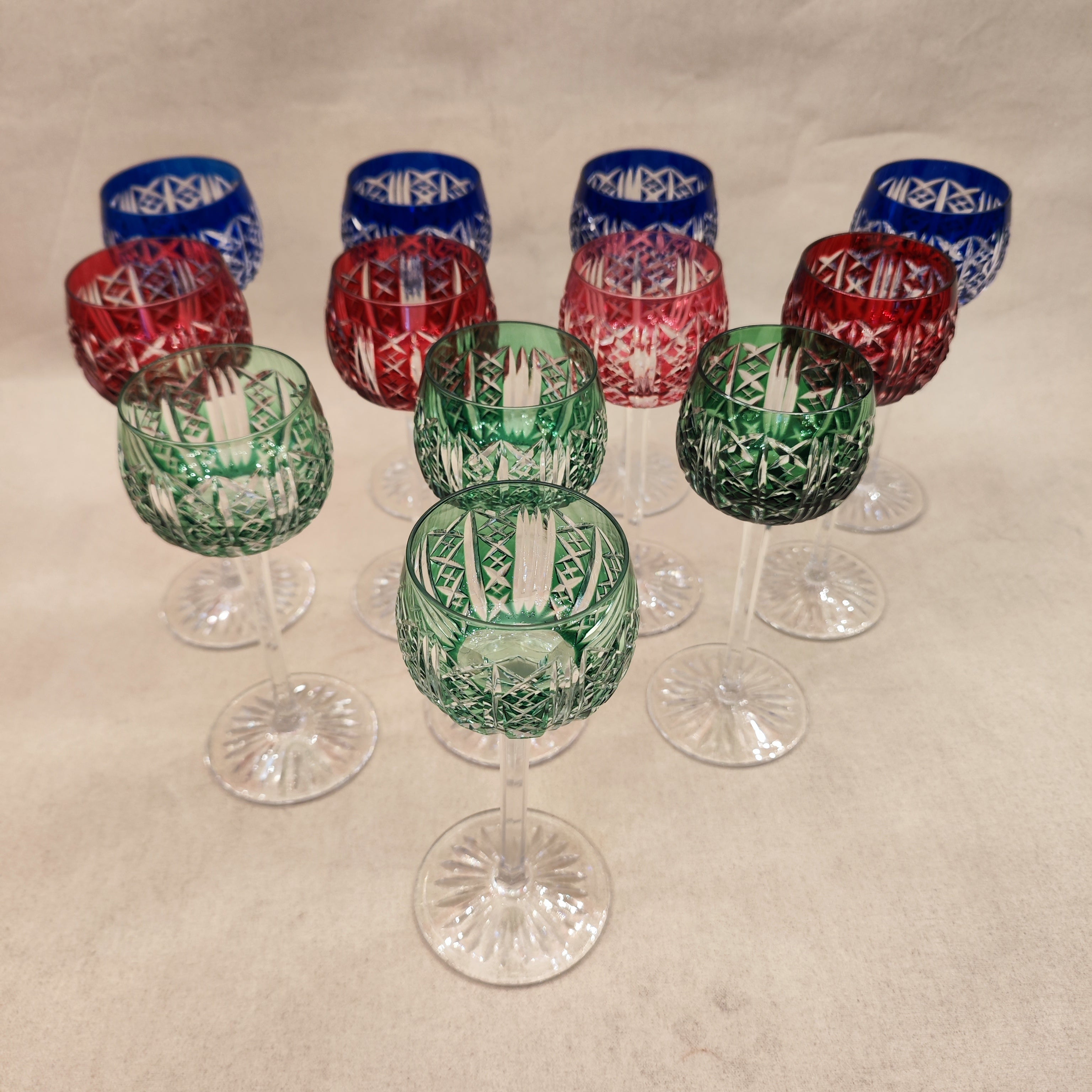 Juego de 12 copas Saint Louis modelo Risling. Francia. SXX