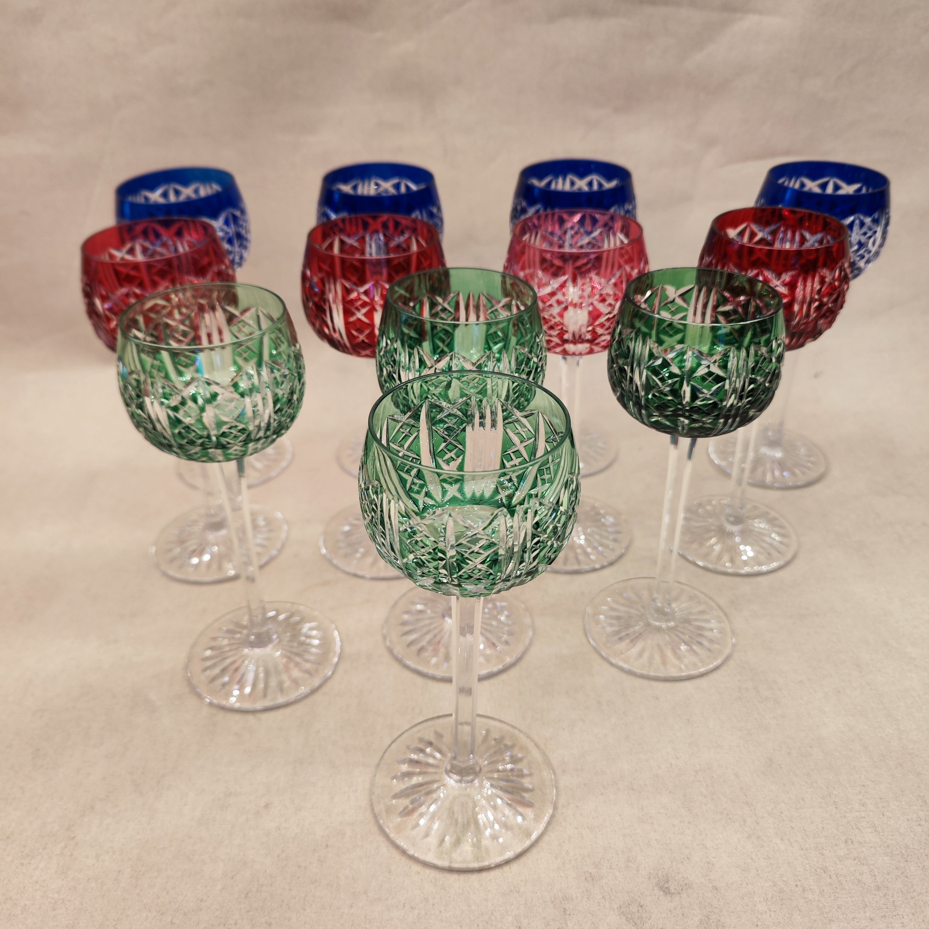 Juego de 12 copas Saint Louis modelo Risling. Francia. SXX