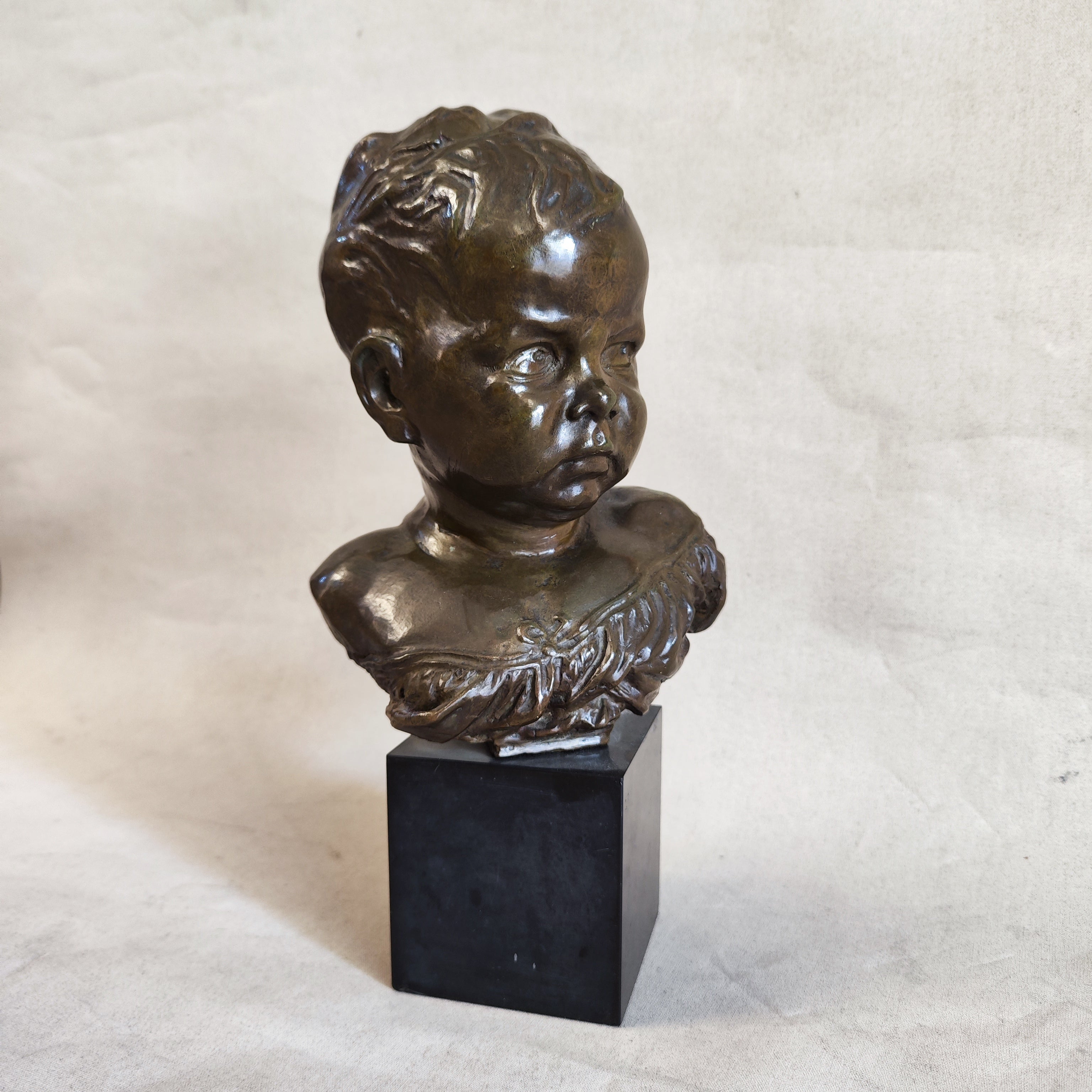 Busto bronce niño francés firmado. Francia. SXIX