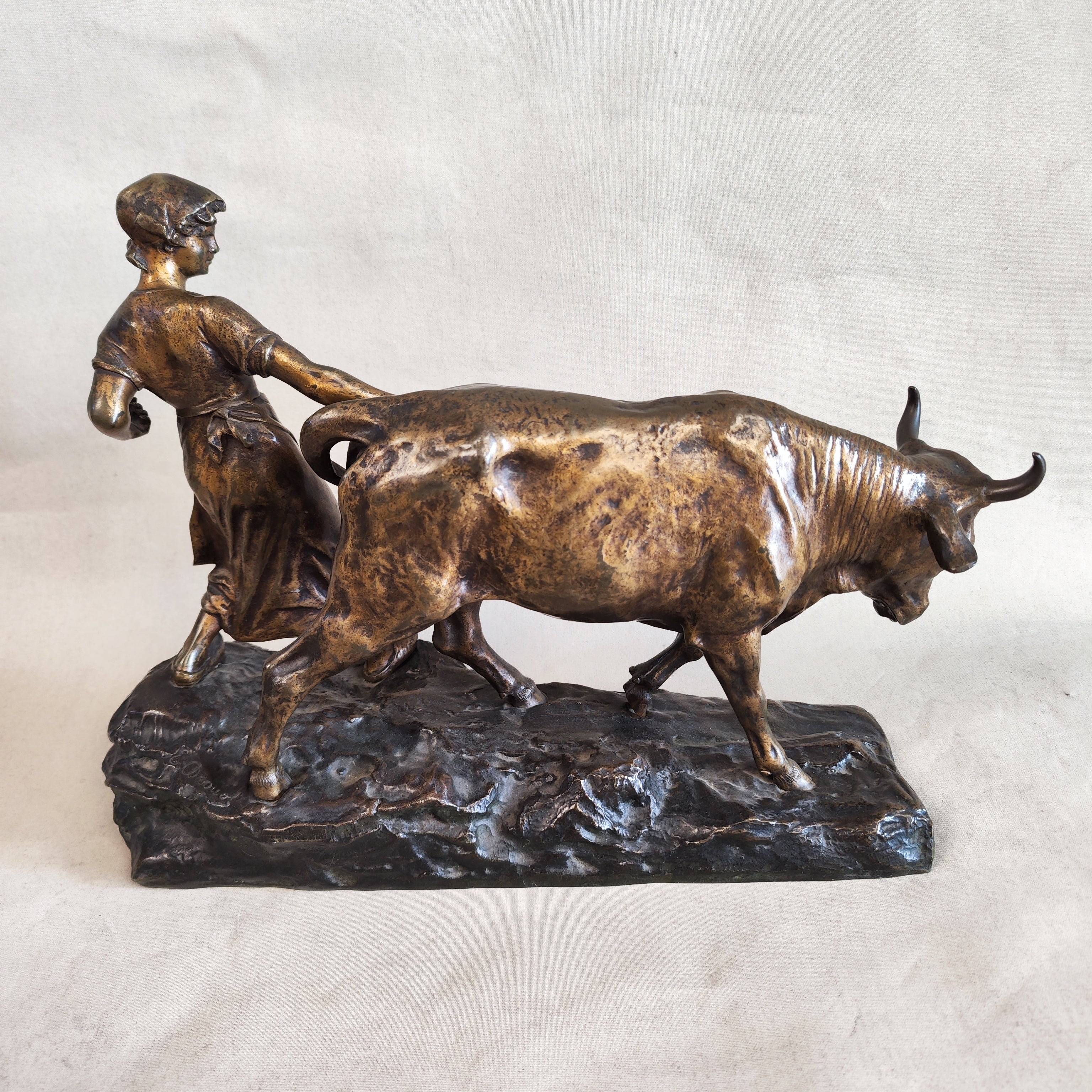 Bronce campesina y toro. Edouard Drouot (1859-1945) Francia