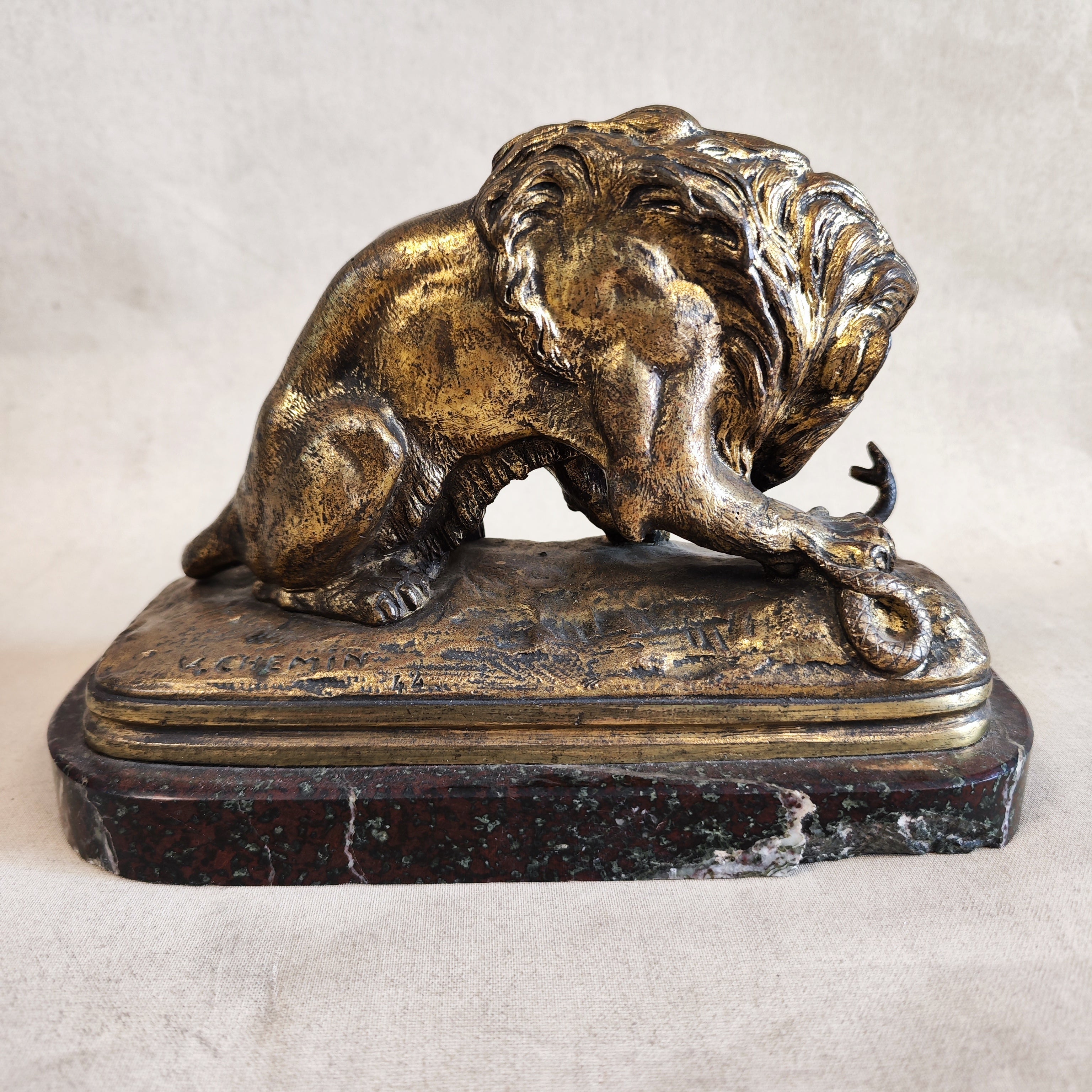Leon de bronce. Victor Chemin (1823-1901). Francia. SXIX