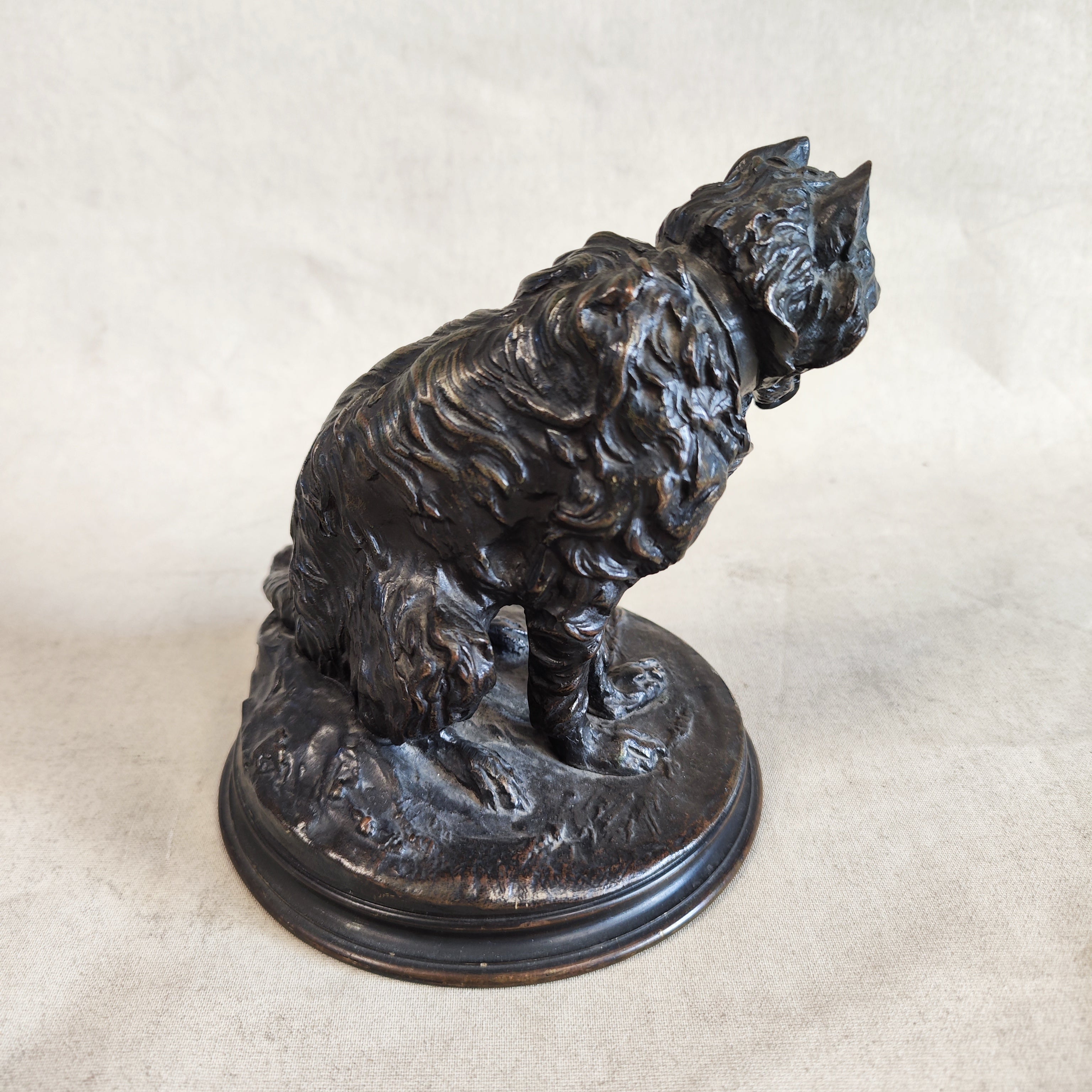 Perro de bronce firmado JP MENE. SXIX