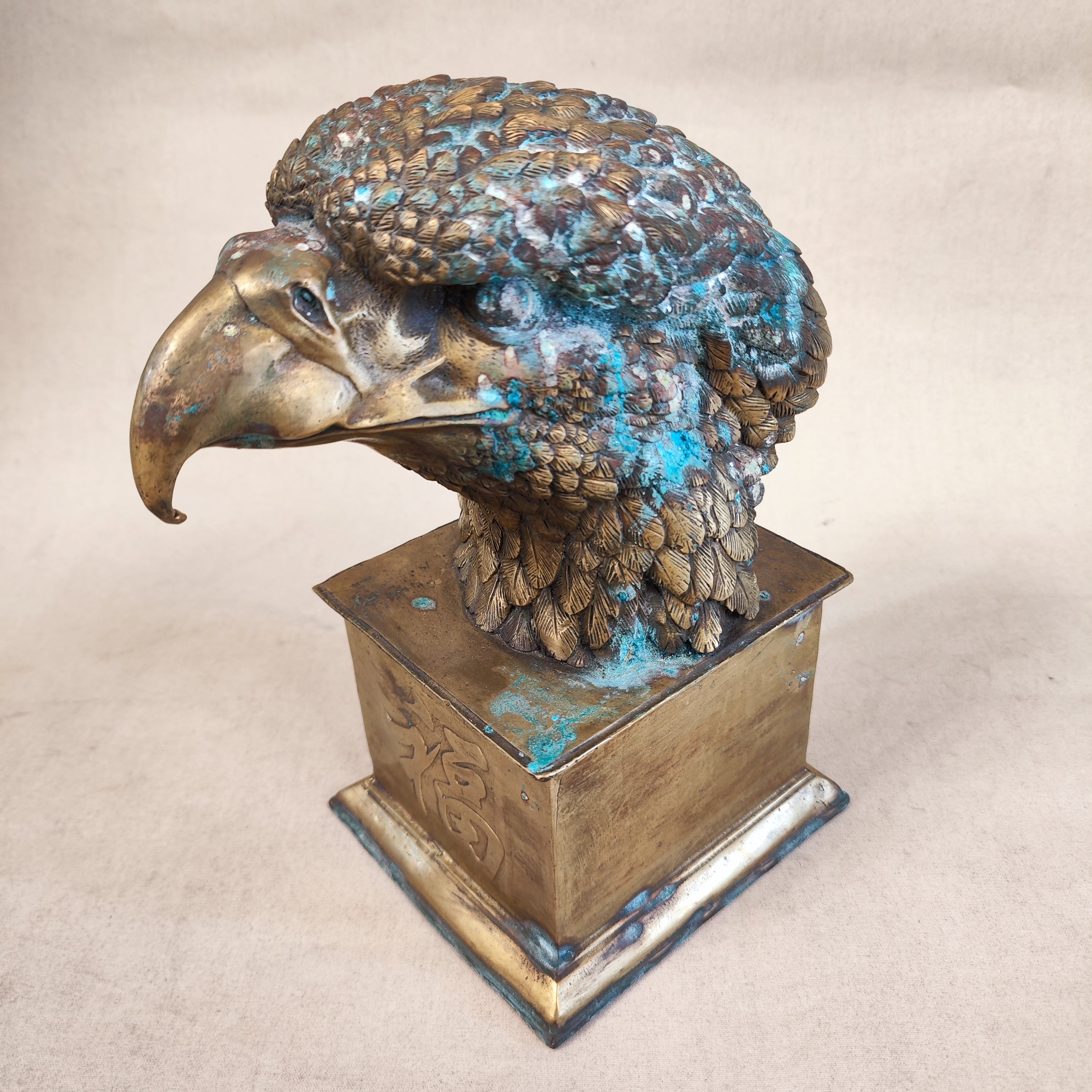 Busto de bronce de águila imperial china SXIX