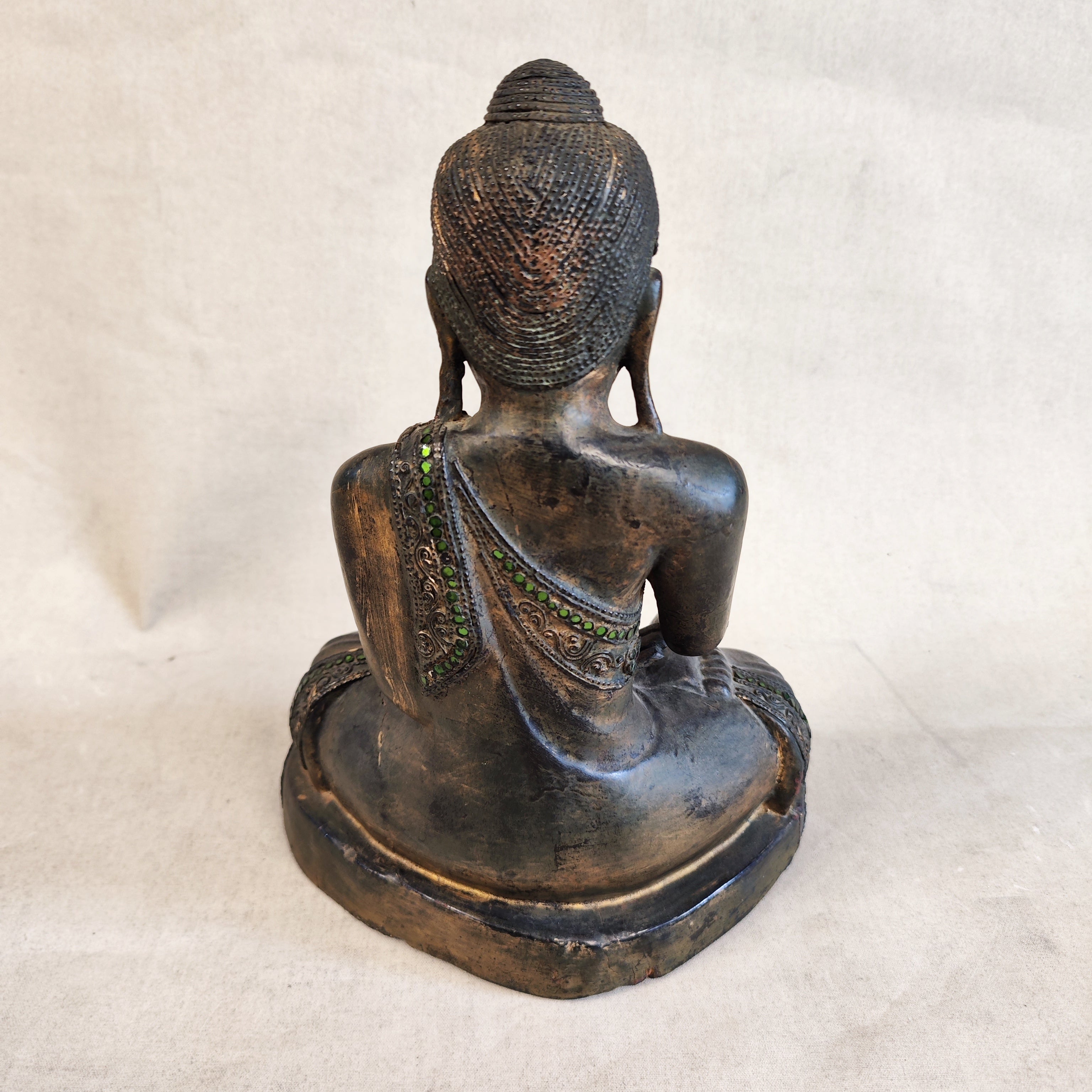 Buda vietnamita de madera policromado SXIX