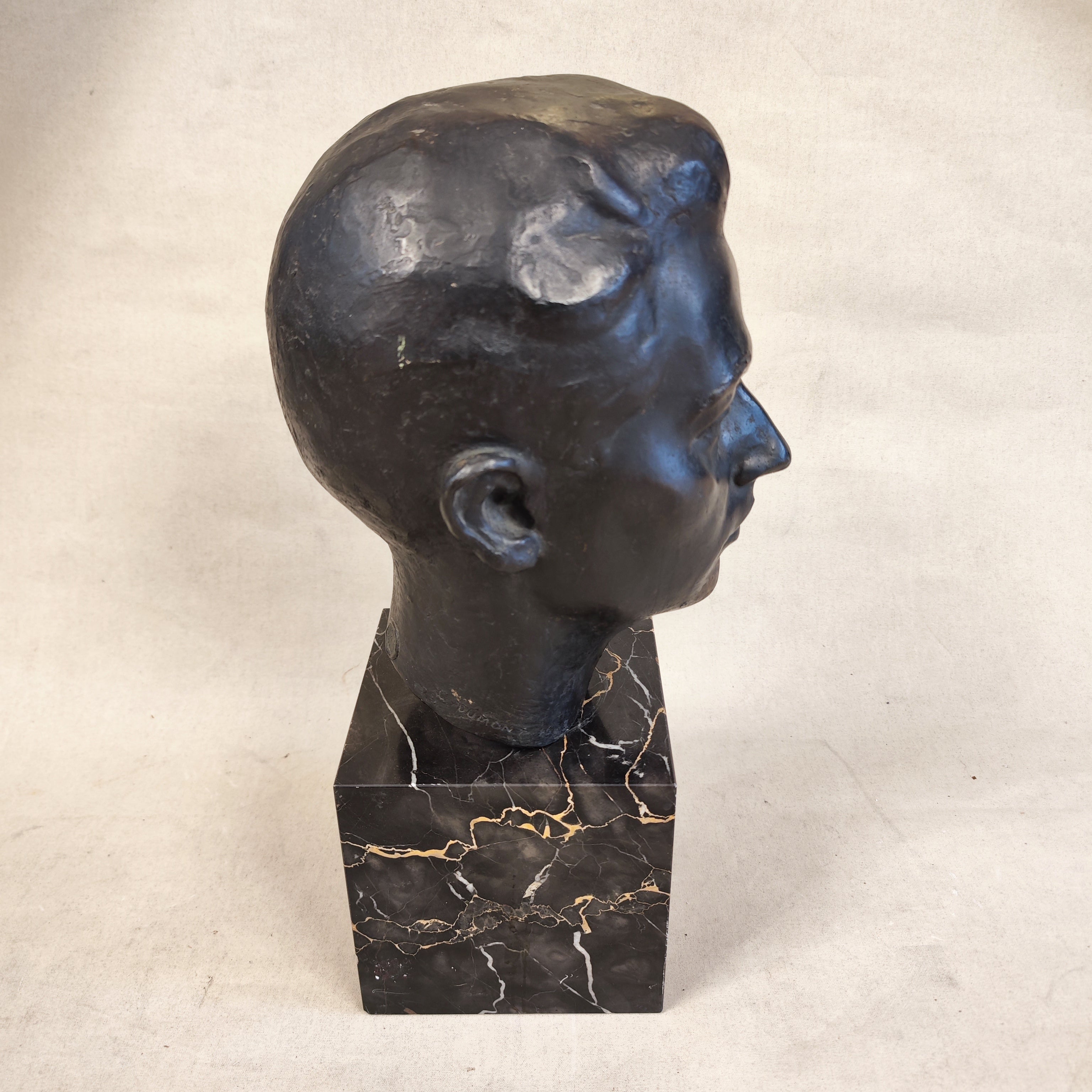 Busto en bronce. Guillaume Dumont (1889- 1950) Bélgica