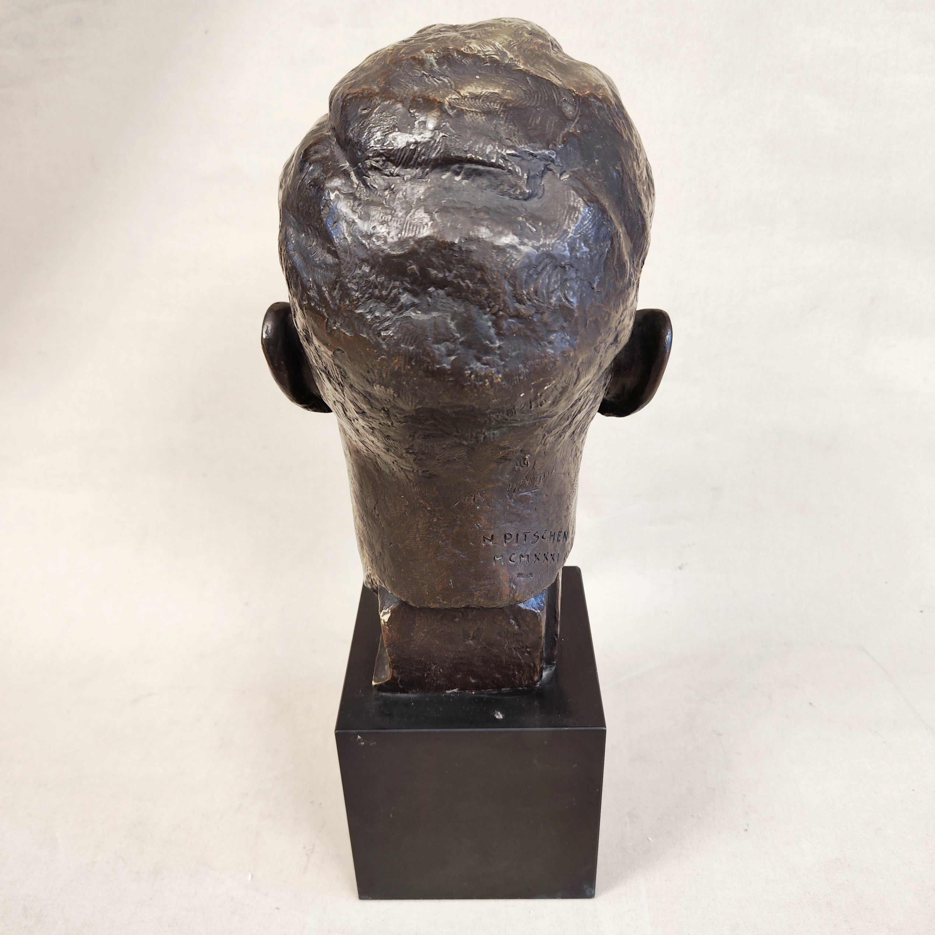 Busto Seraphin Martin. Firmado N. Pitschen