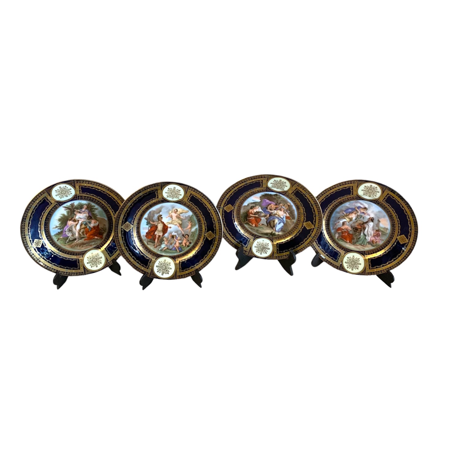 Platos decorativos con escenas romanas checos. SXX