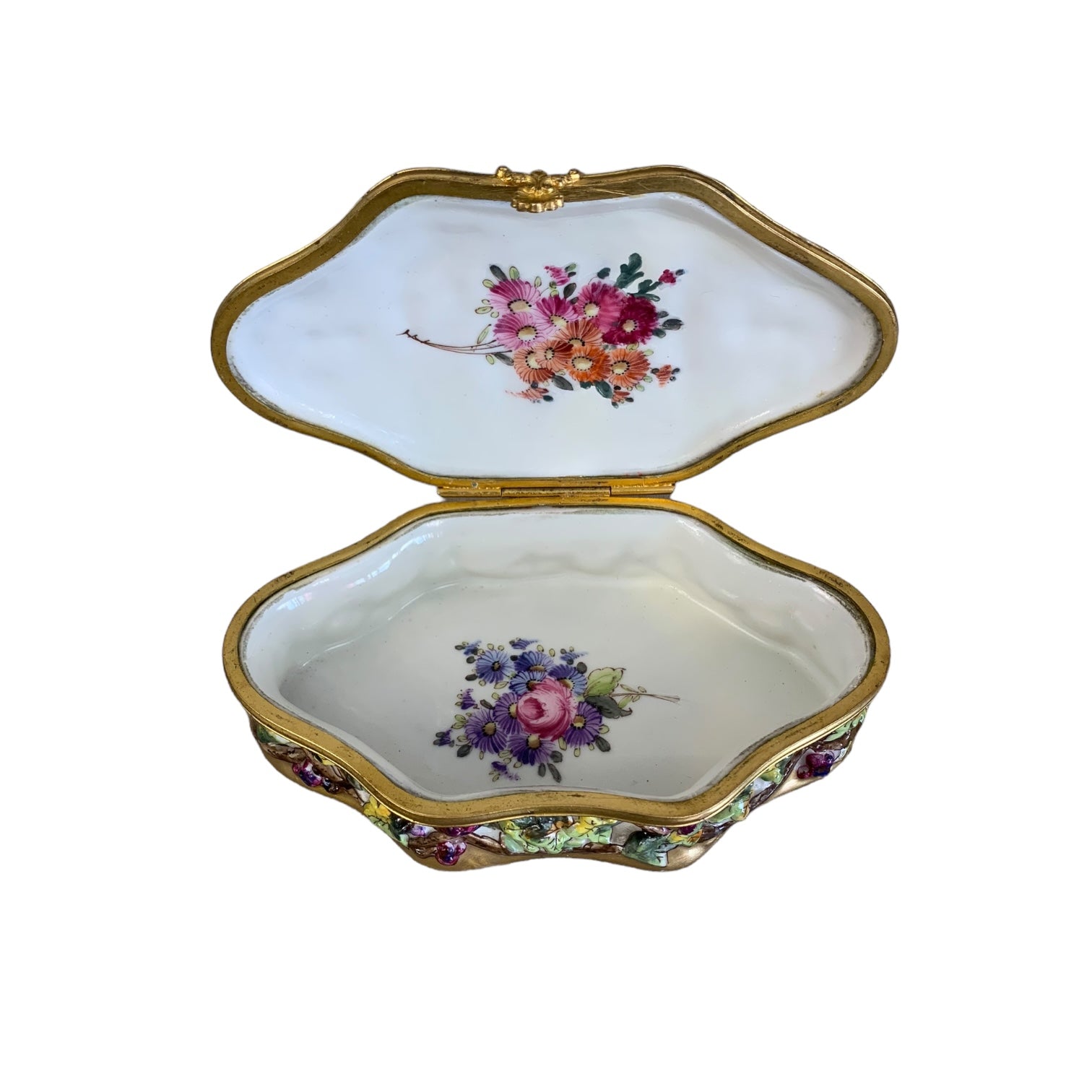 Joyero de porcelana italiana Capodimonte. SXIX