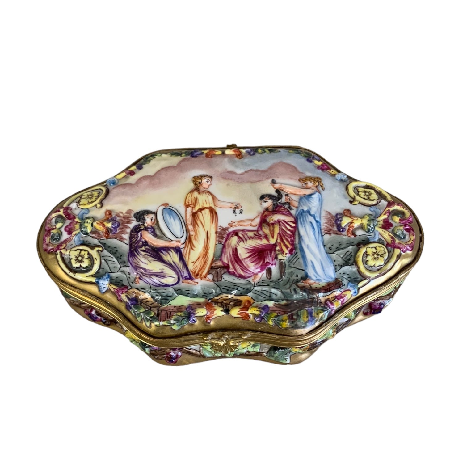 Joyero de porcelana italiana Capodimonte. SXIX