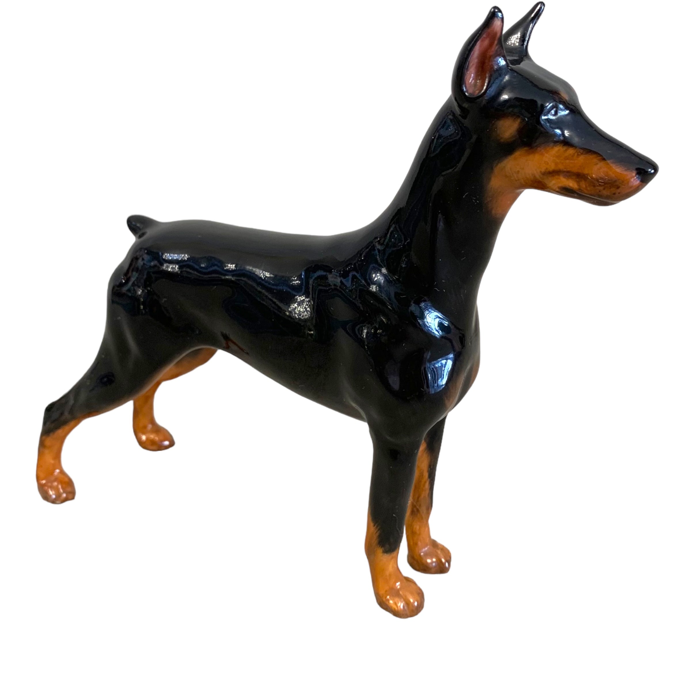 Perro firmado Royal Doulton. SXX