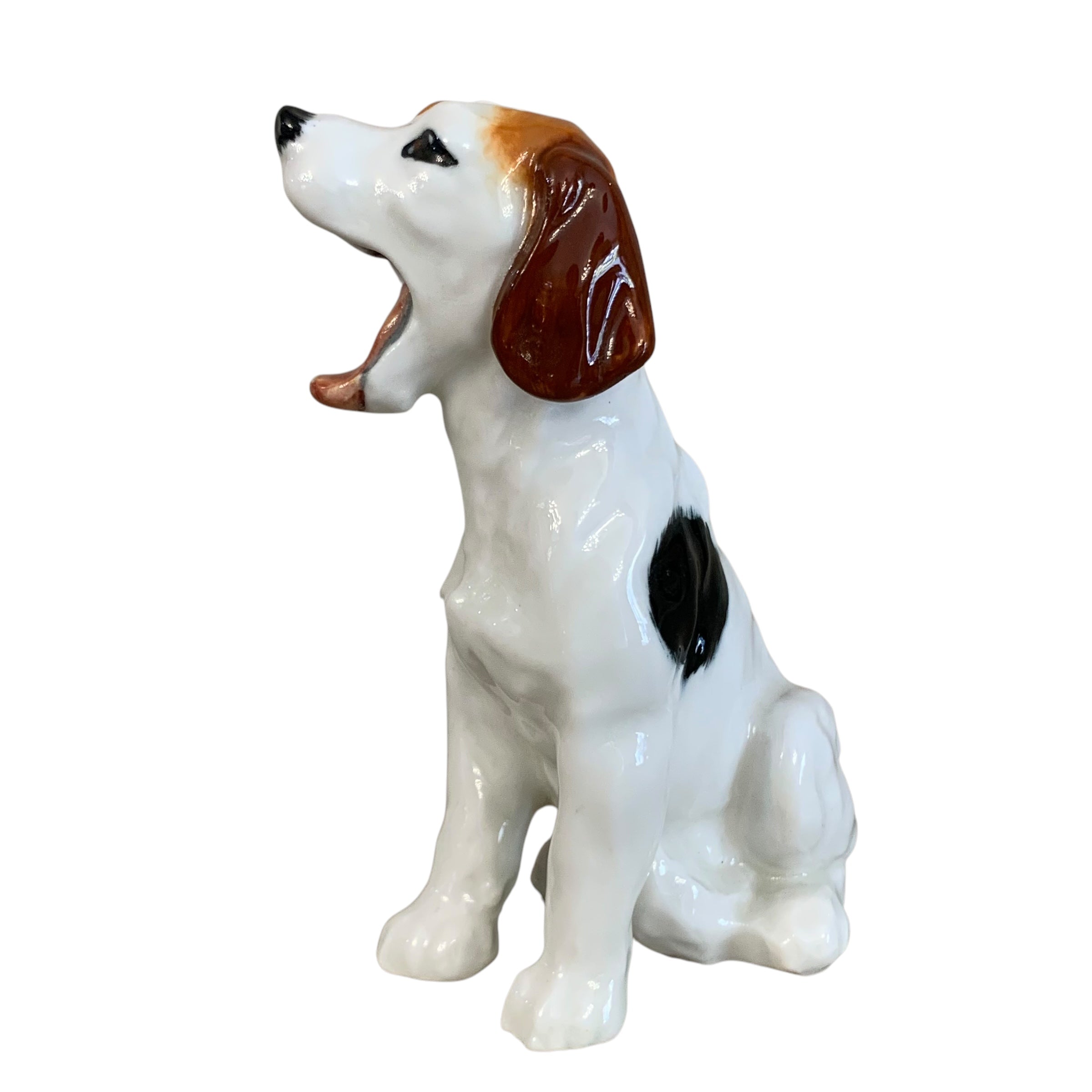 Perro de porcelana inglesa Royal Doulton. SXX