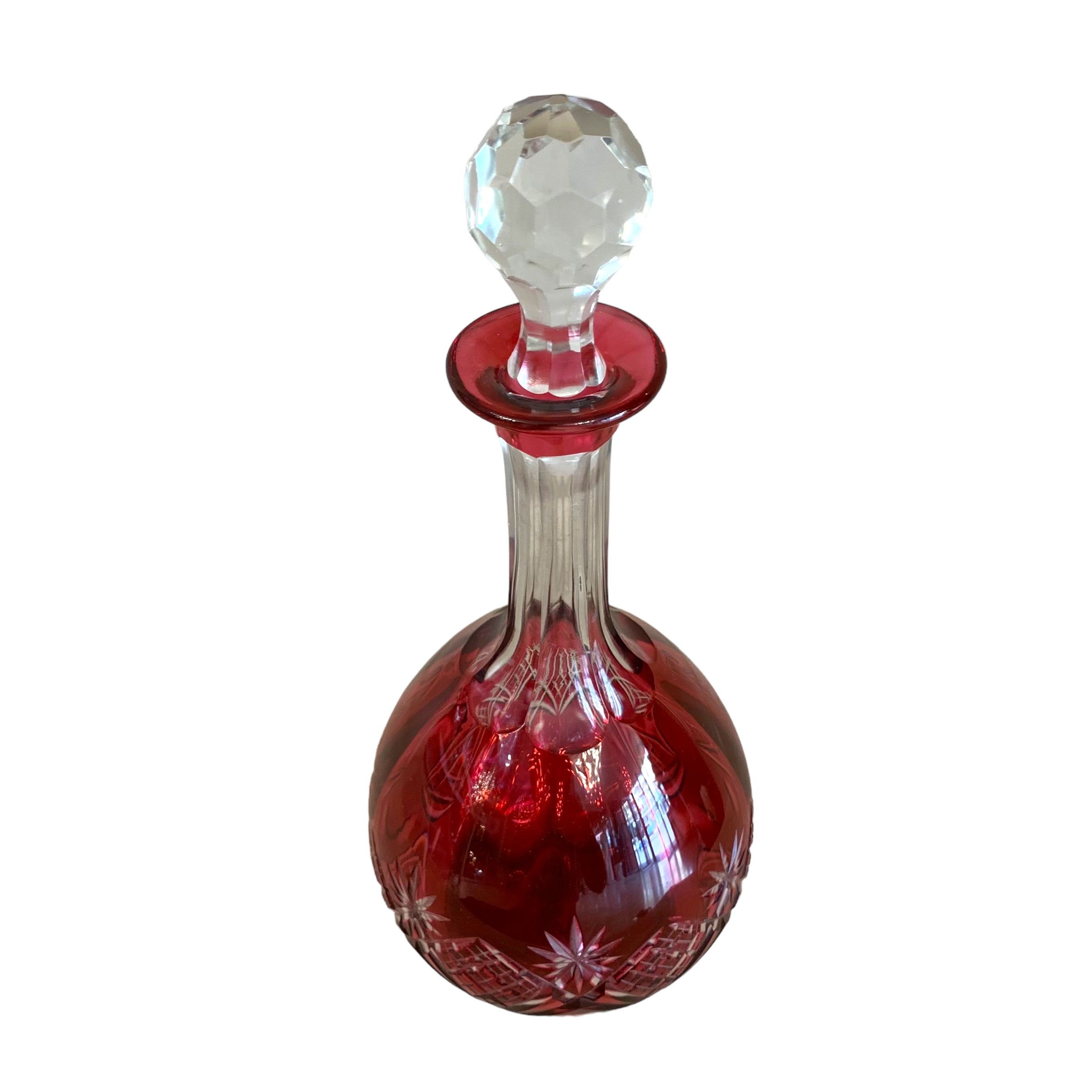 Botella de cristal cortado checo color Rubí. SXX