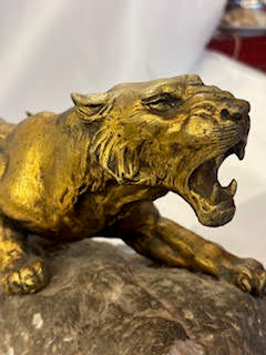 Pantera Francesa Bronce firma FATH. Francia S XIX