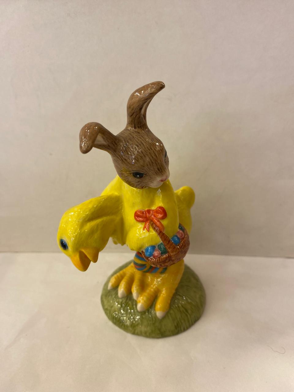 Royal Doluton BunnyKins "Eastern Parade". Año 2003