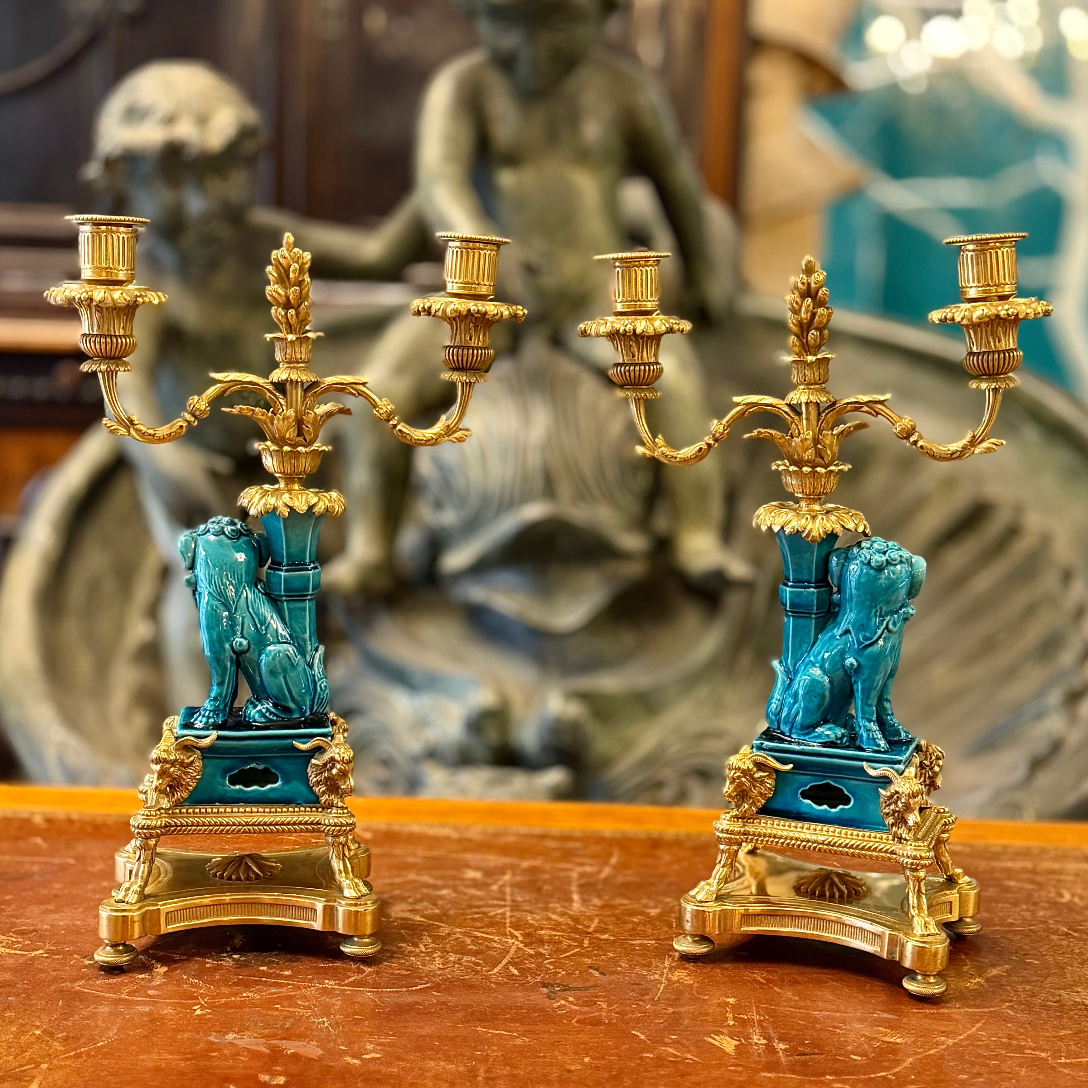Par de candelabros franceses CHINOISERIE época Napoleón III. Francia SXIX