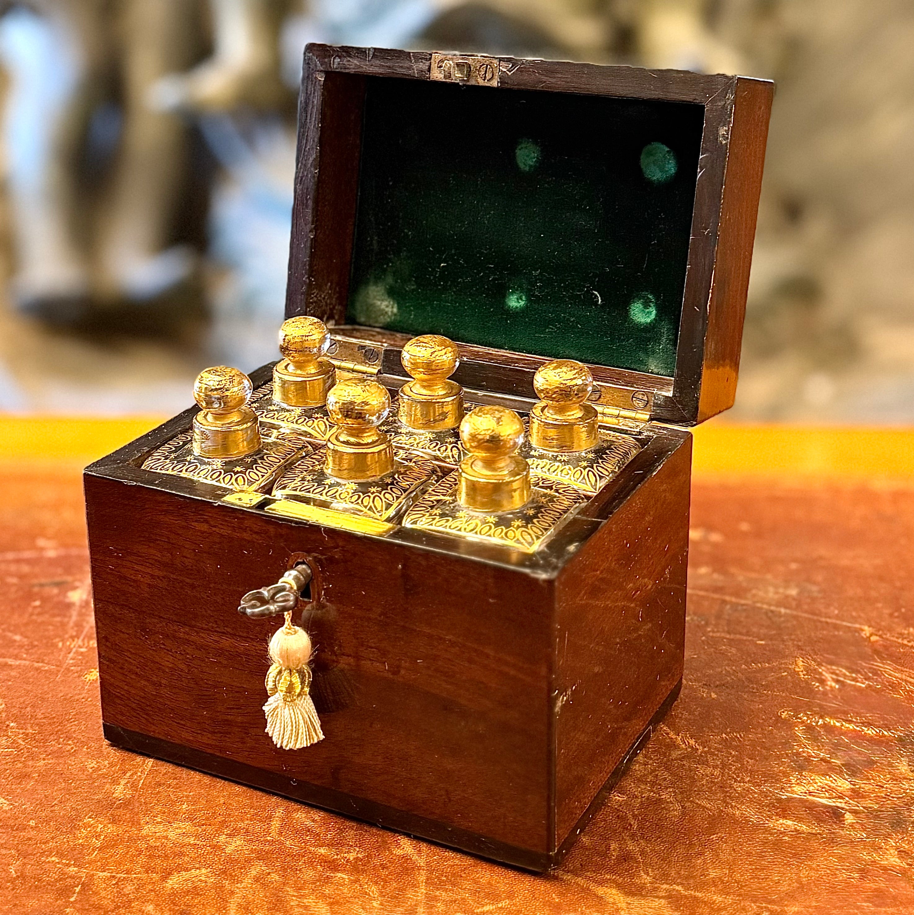 Estuche de perfumes época Napoleón III. Francia SXIX