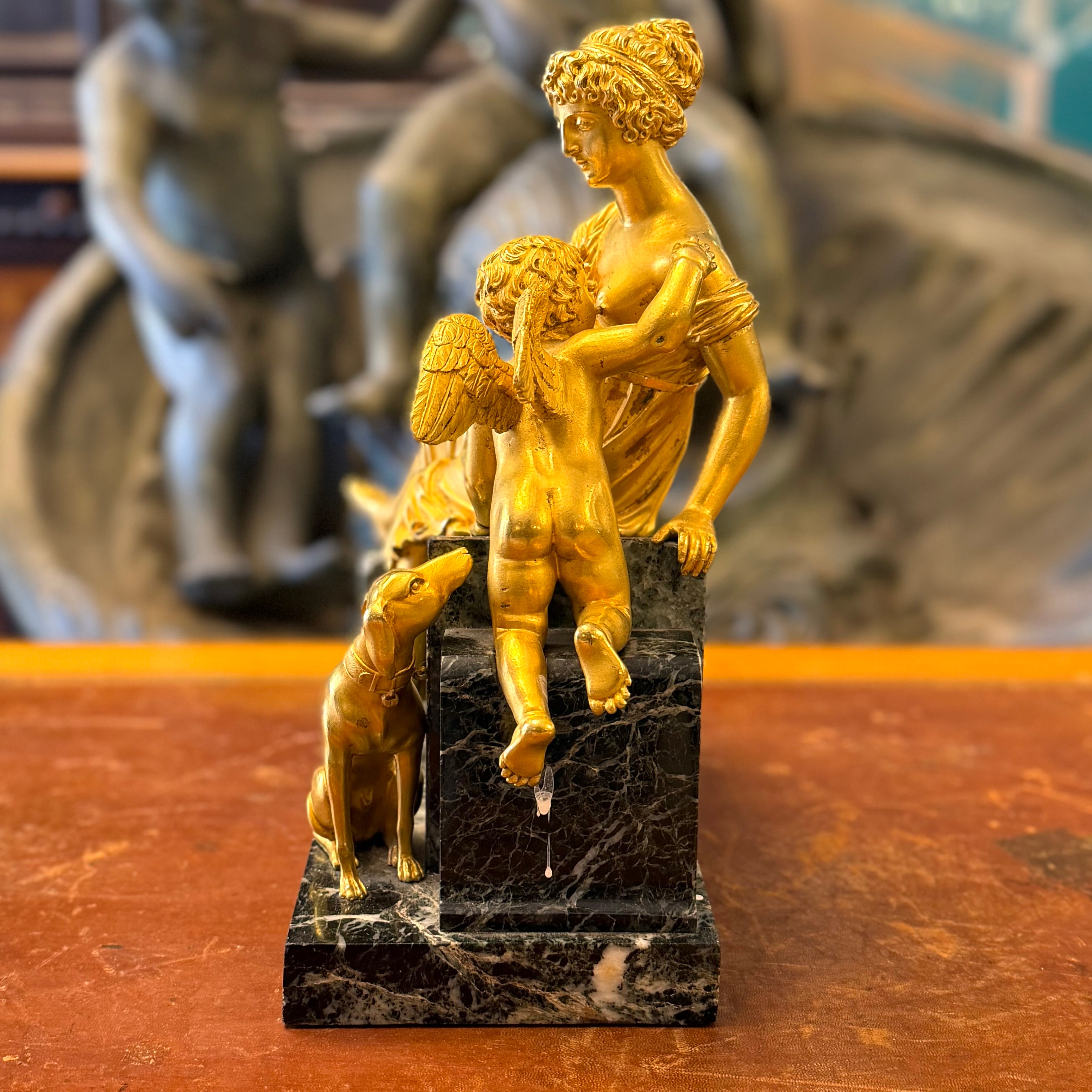 Escultura "La Madre Acogedora" Bronce. Francia 1830