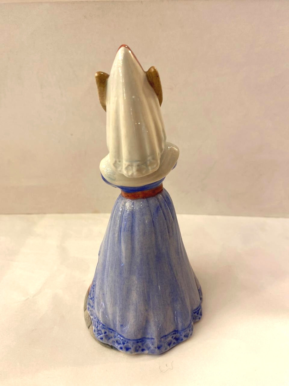 Royal Doulton Bunnykins "Sundial. Año 1999