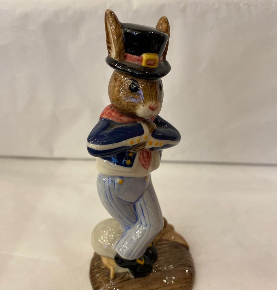 Royal Doulton BunnyKins "Hornpiper". Año 2003