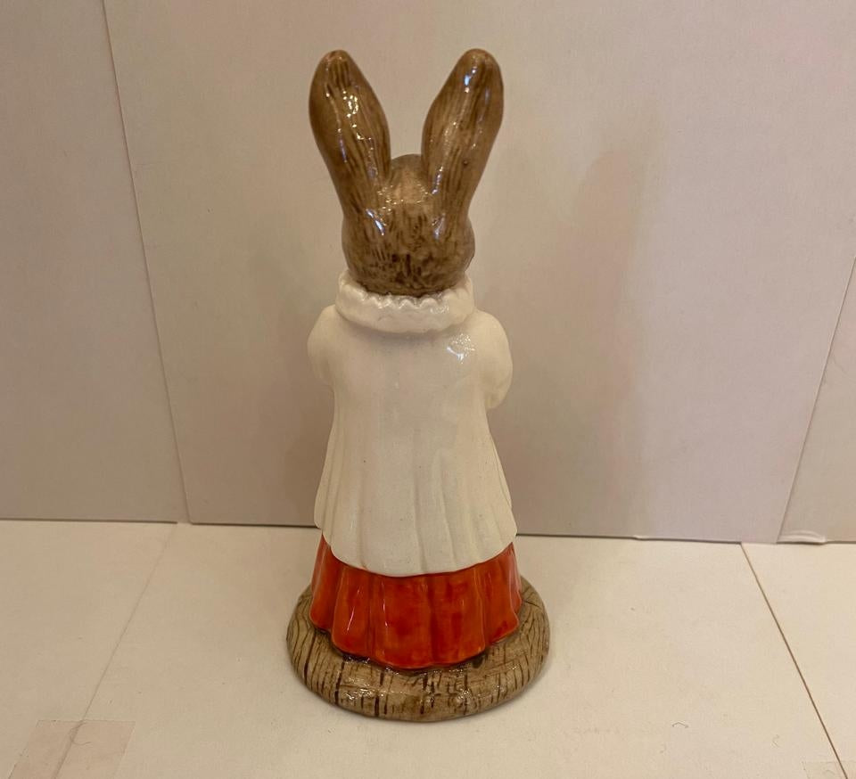 Royal Doulton BunnyKins "Choir Singer". Año 2000