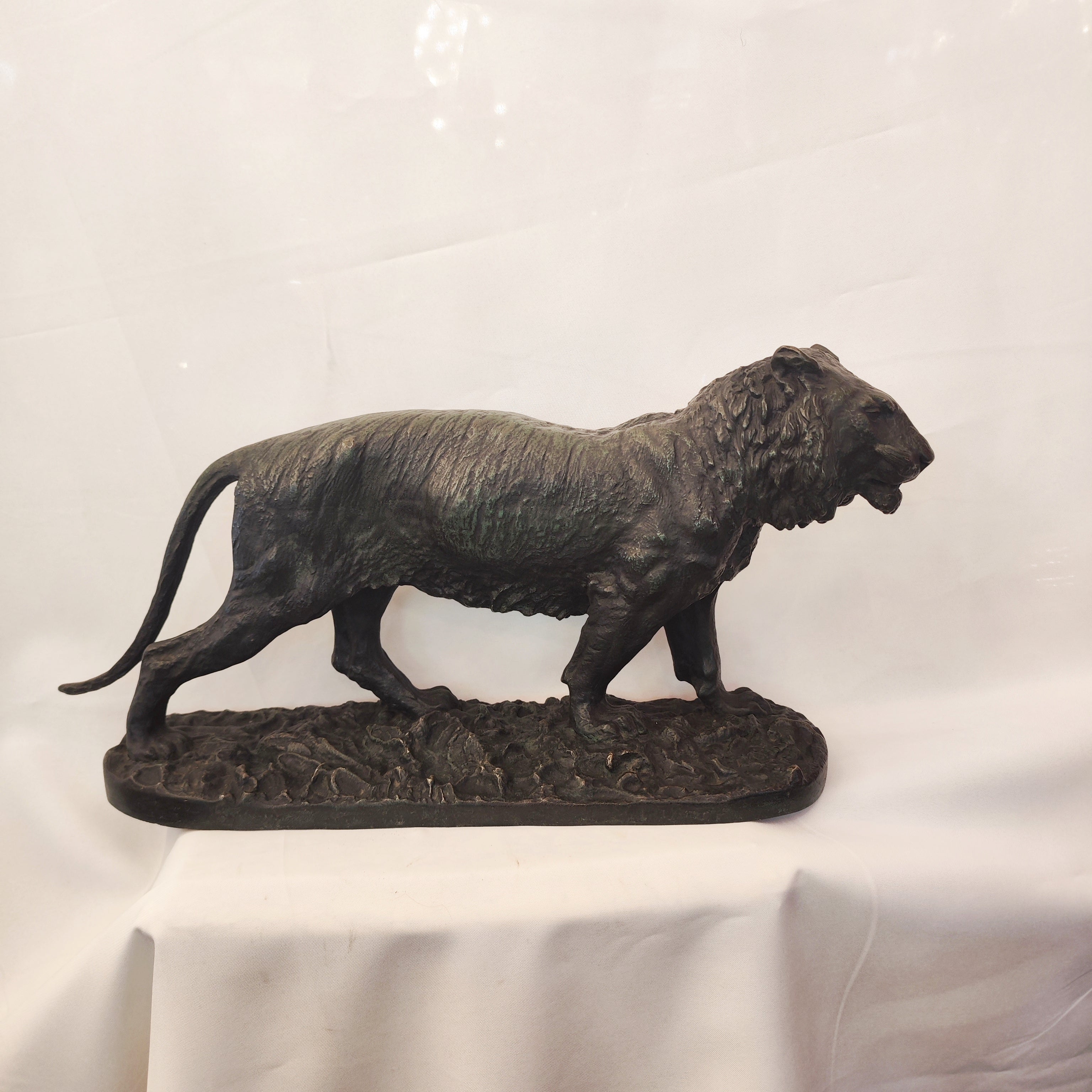 Tigre firma Christophe Fratin de bronce. Francia SXIX