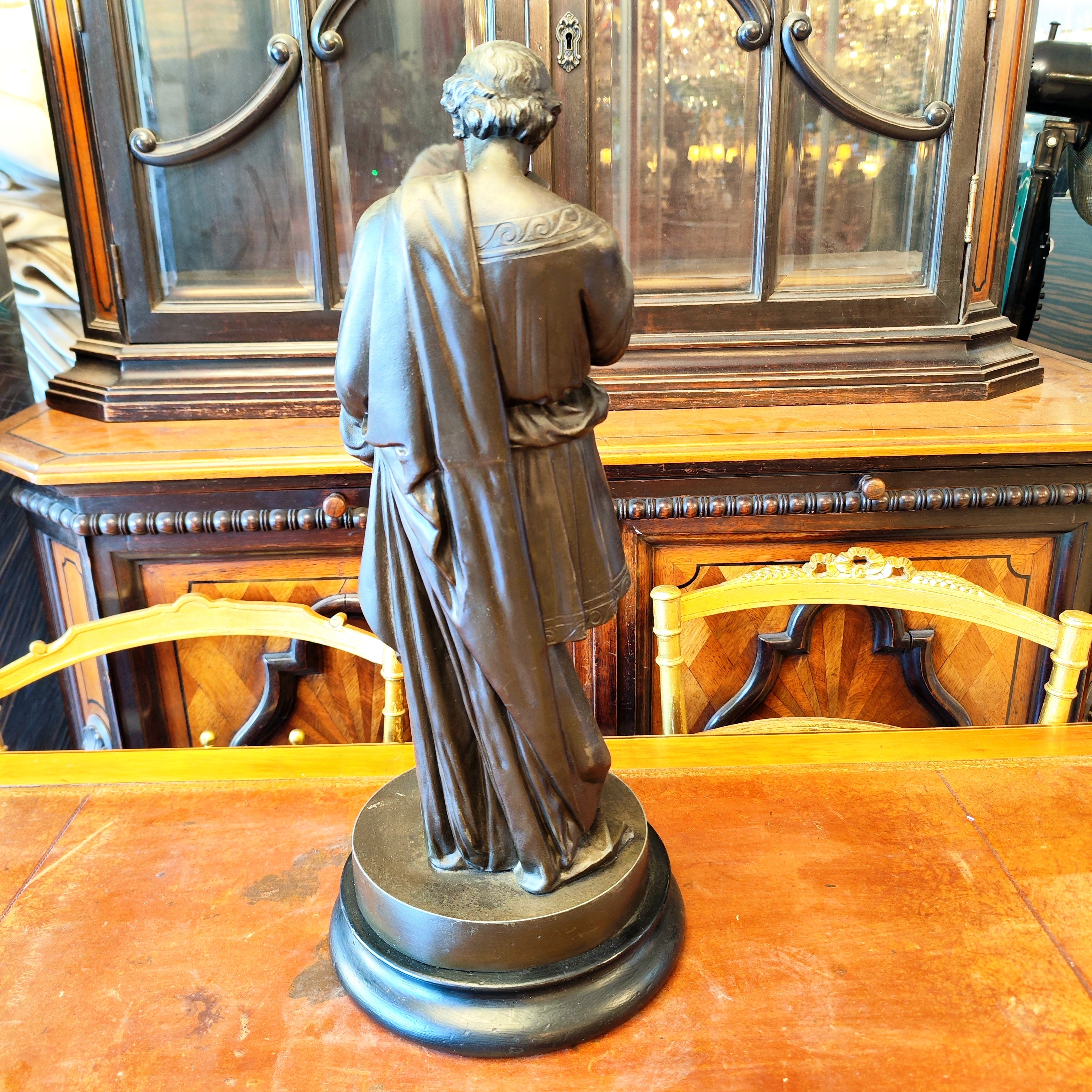 Importante figura en peltre de Phidias. Italia SXIX