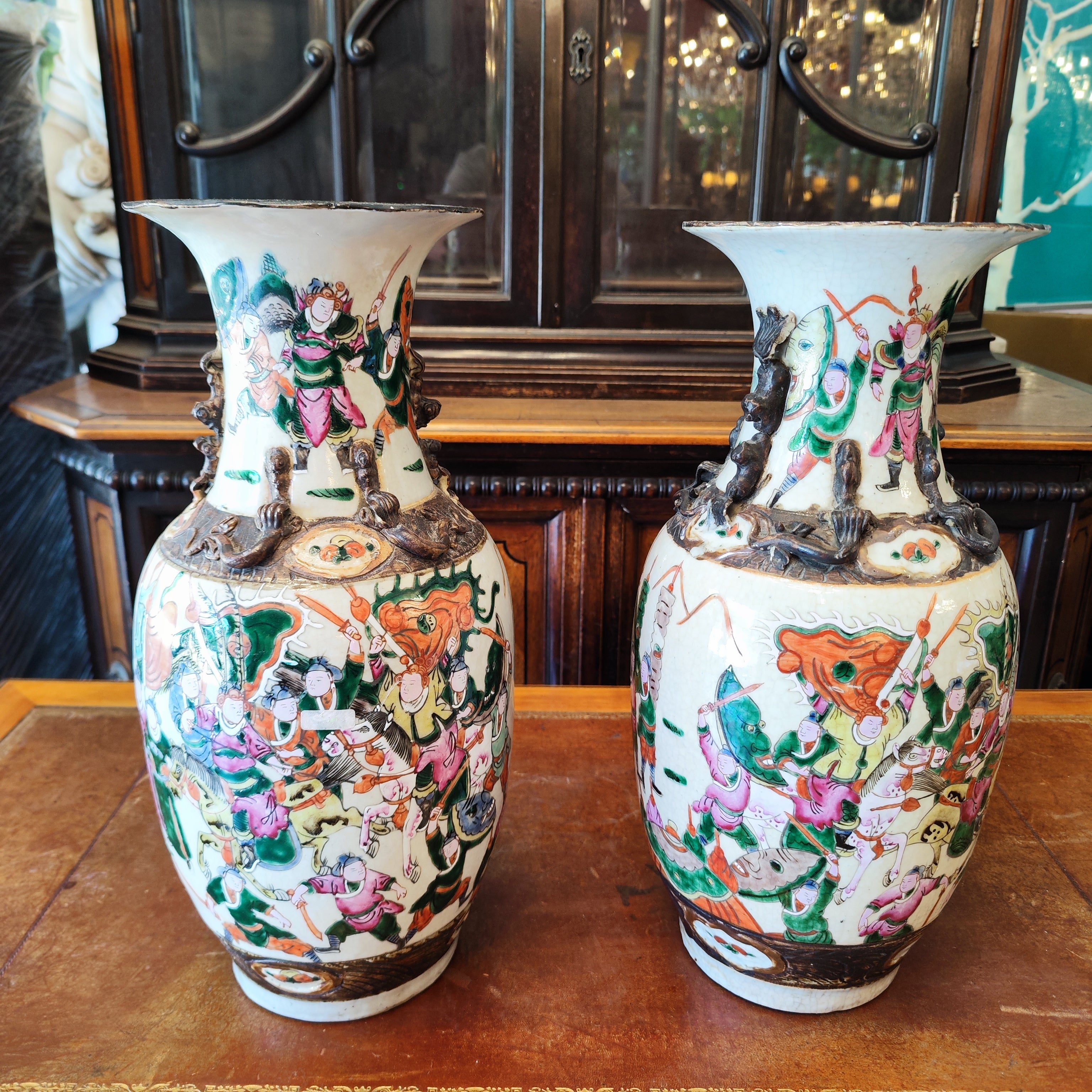 Par jarrones chinos de caolin Nankin. China SXX