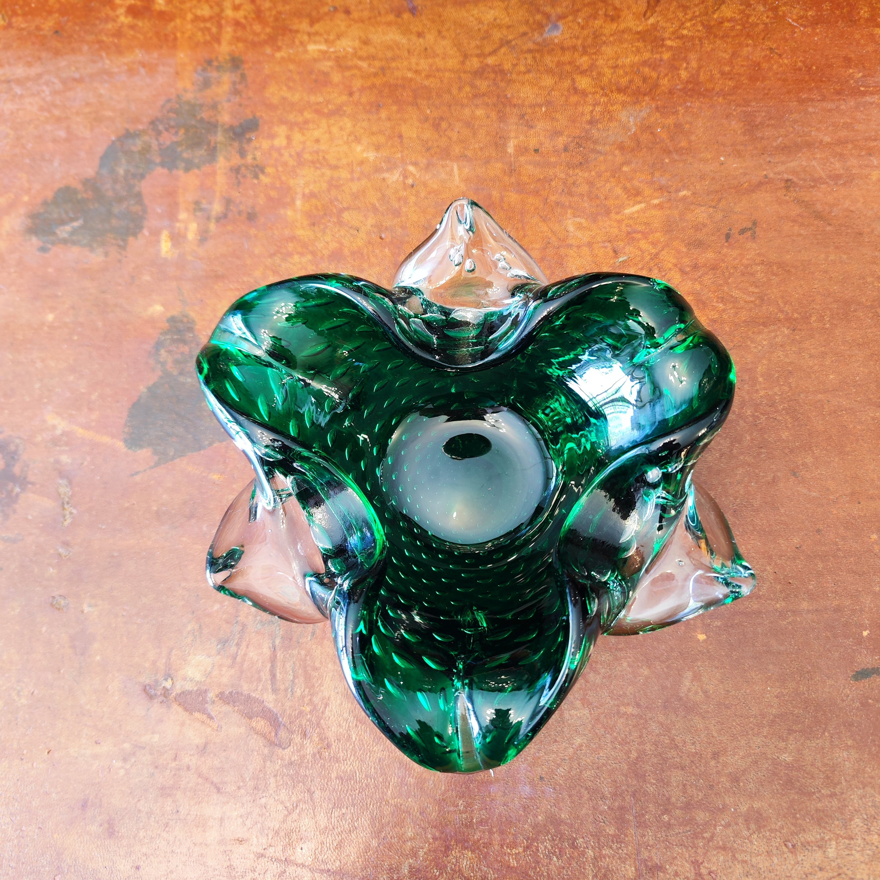 Cenicero Yungay verde con burbujas. Chile SXX