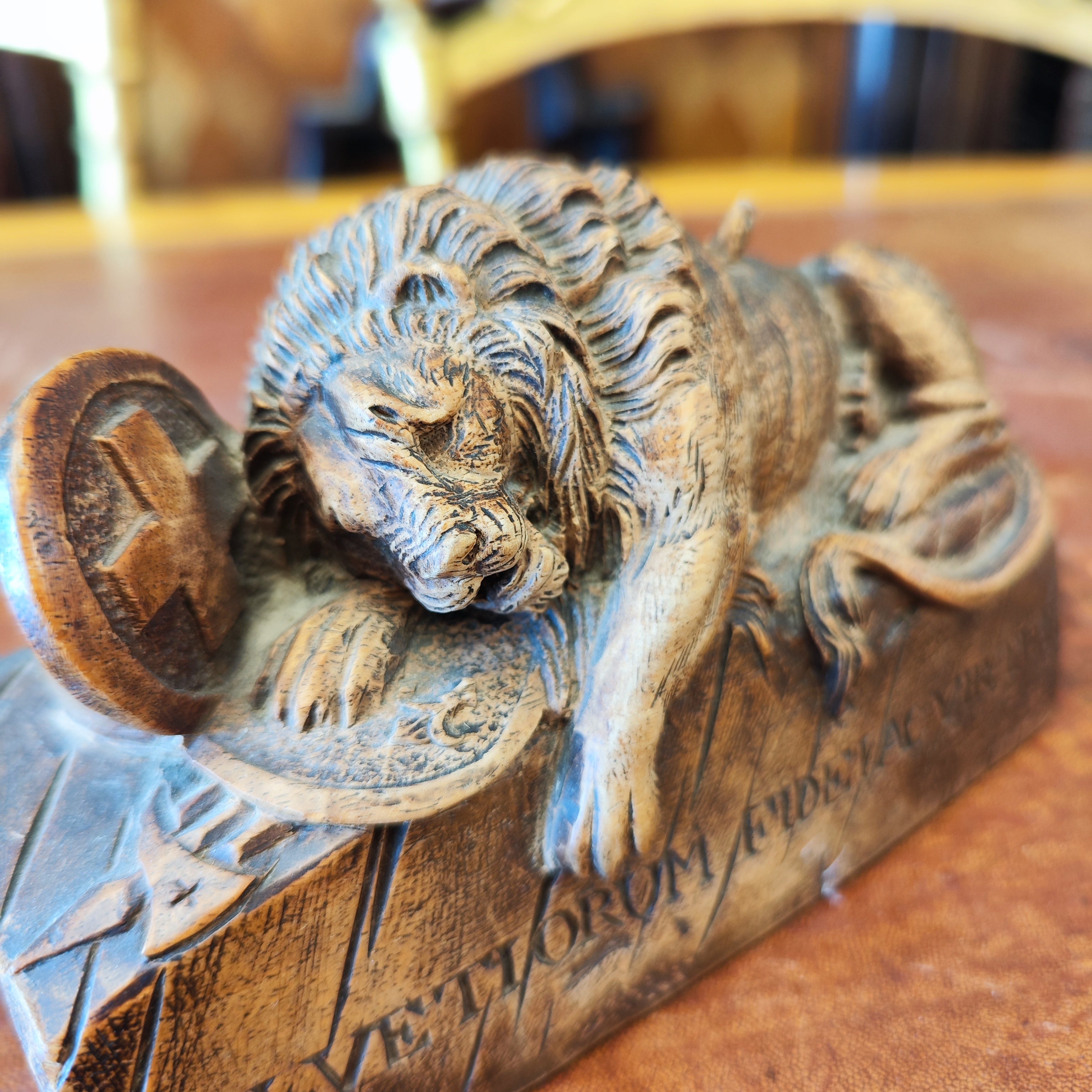 Leon de Lucerna firma Lukas Ahorn (1789-1856). Francia SXIX