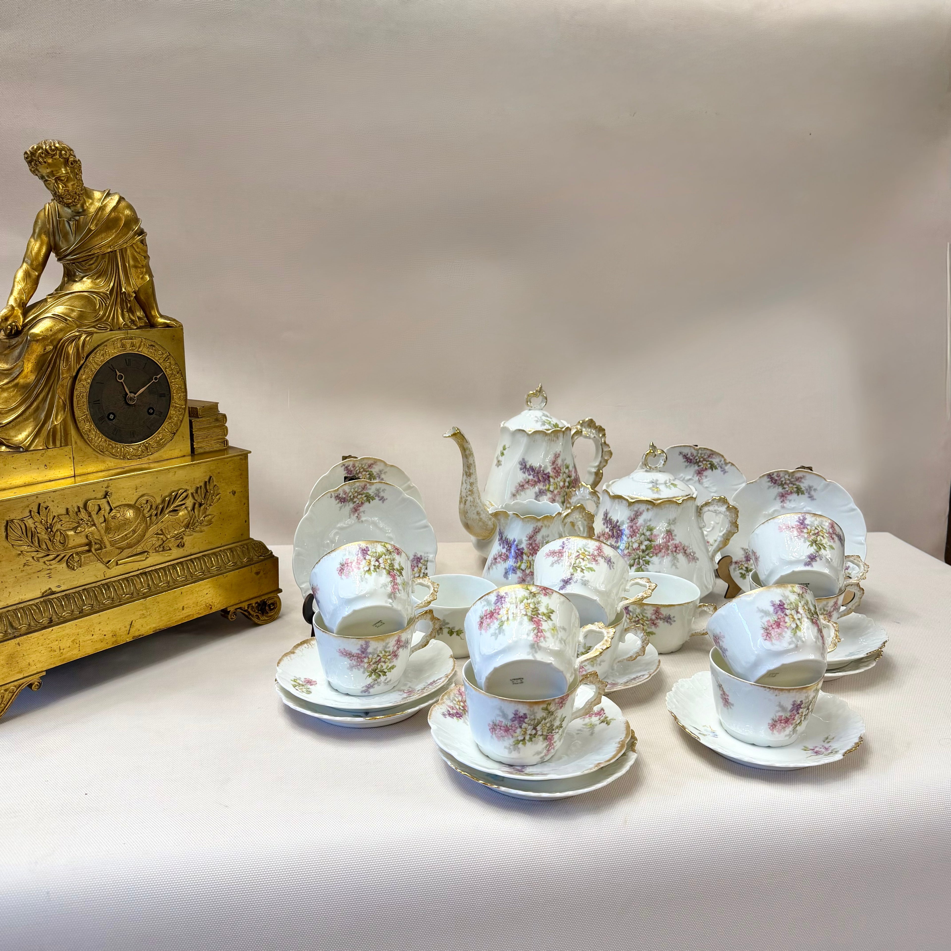 Servicio de te francés de porcelana Haviland Limoges Art-Nouveau. Francia SXX