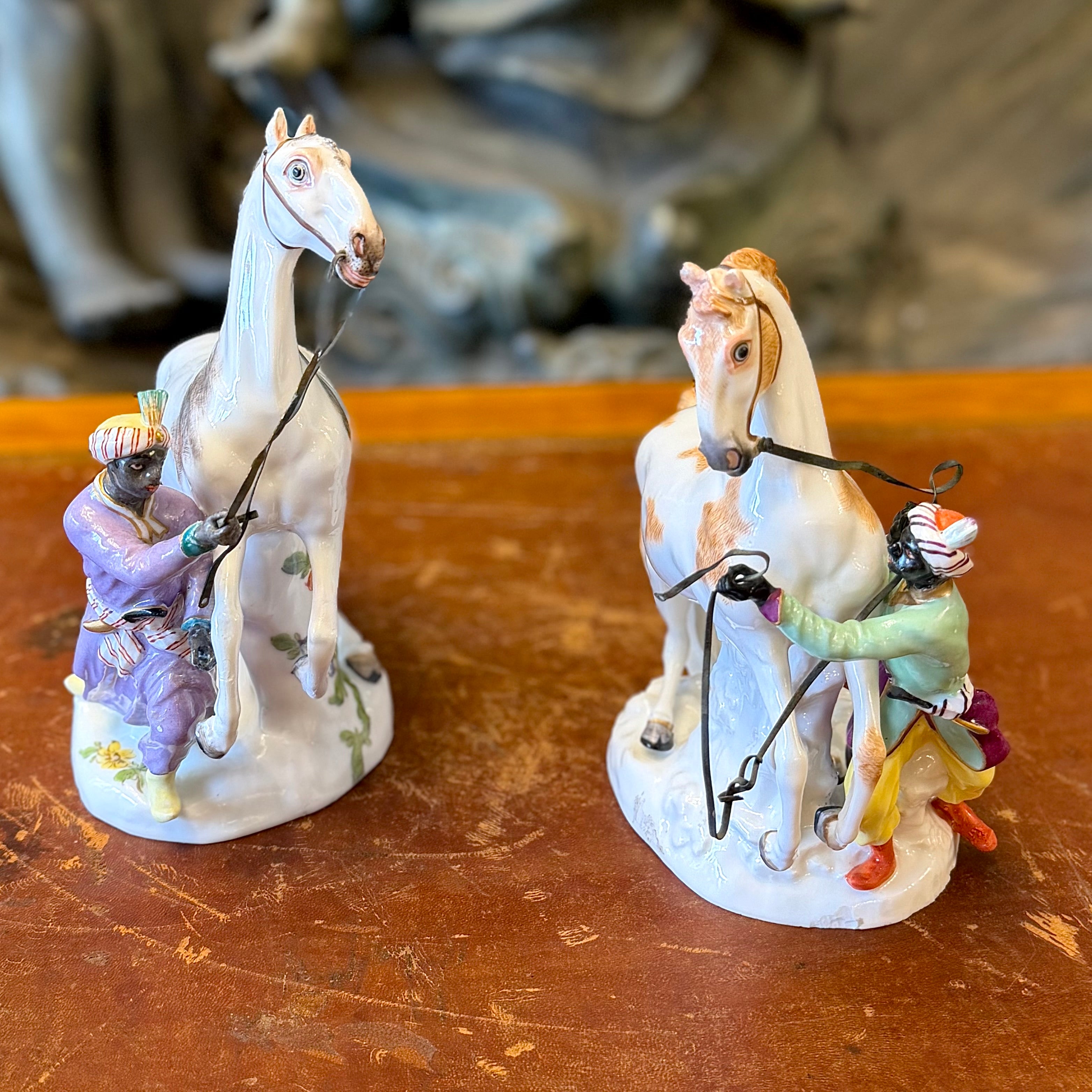 Figura de porcelana alemana Meissen domadores de caballos. Alemania SXX