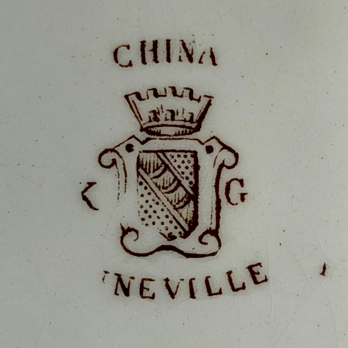 Sopera cerámica francesa Faiance de Lunéville "Réverbere". Francia SXIX