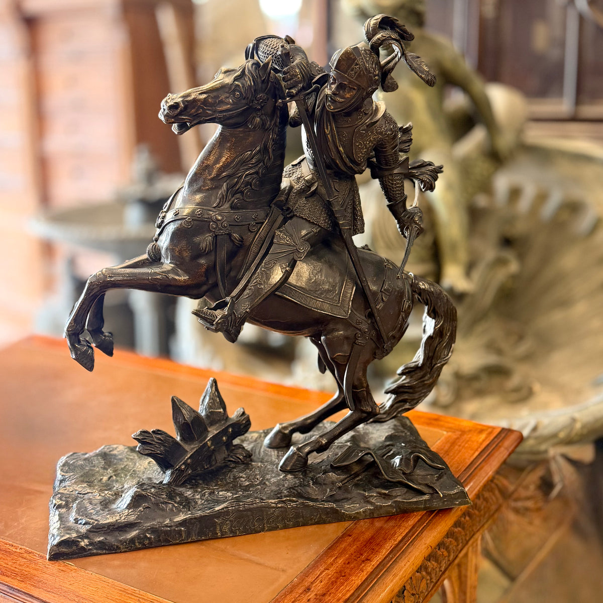Espectacular escultura en bronce de Tancredo y Clorina en la batalla de Jerusalén. Francia SXIX