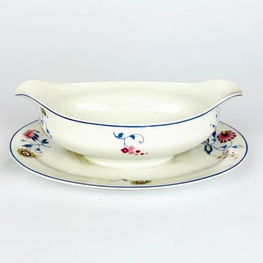 Magnifica vajilla de porcelana francesa Limoges de margaritas. Francia SXIX