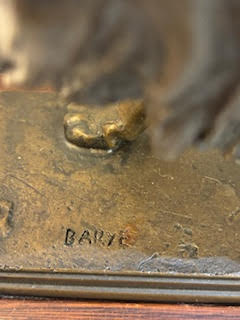 ANTOINE-LOUISE BARYE (FRANCÉS, 1796-1875) "LEÓN QUE MARCHA" Firmada "Barye" en base naturalista
