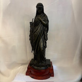Escultora Diana la cazadora Eugéne Lois Lequesne. Francia SXIX