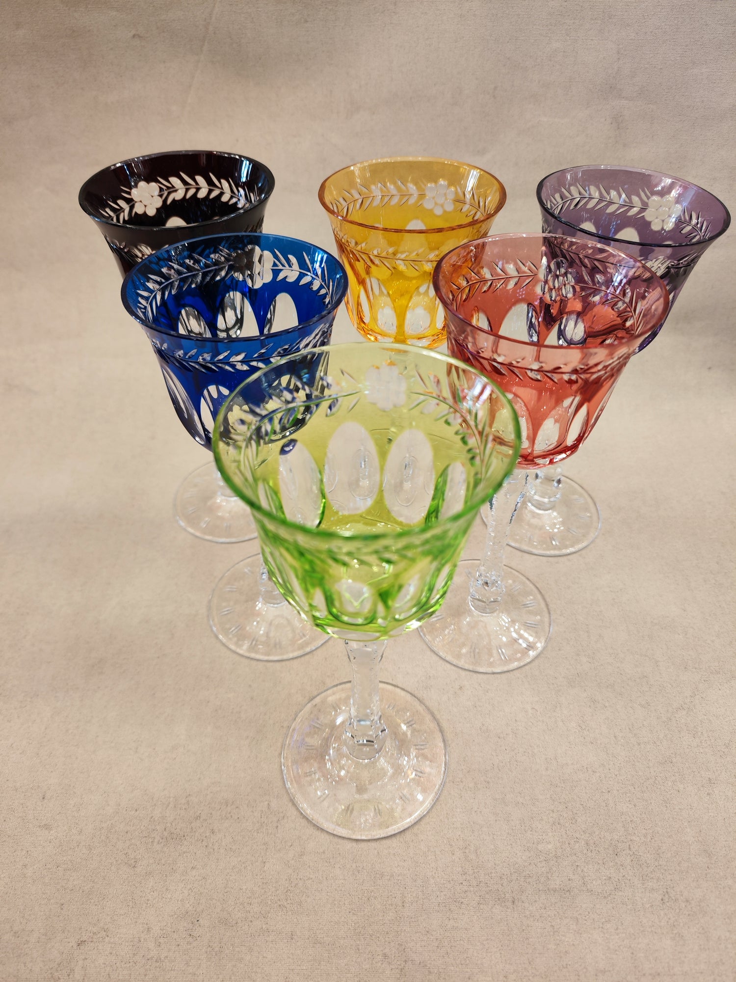 Juego de 6 copas de agua alemanas de color. Alemania 1950