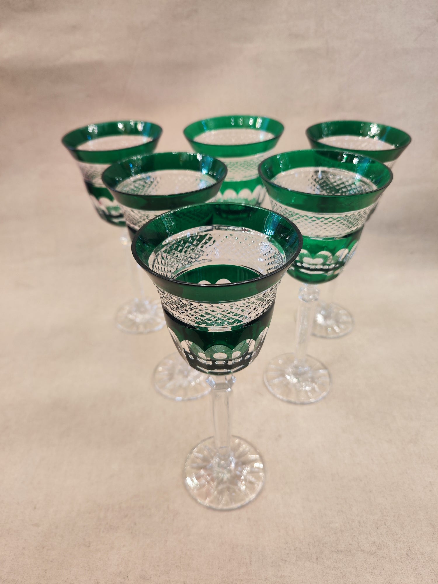 Juego de 6 copas verdes francesas. SXX
