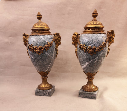 Pareja cassolettes francesas. Época Napoleón III (1852-1870)