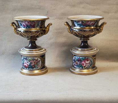 Par de jarrones de porcelana franceses &quot;Viejo París&quot; Año 1814