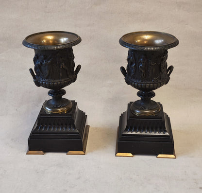 Par de cassolettes de bronce franceses Neo-greco. SXIX