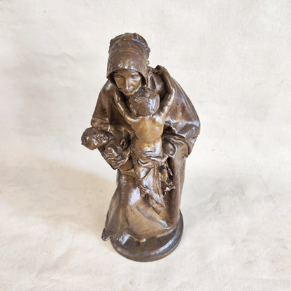 Escultura de bronce firmada Antonio Teixeira Lopes (1866-1942). Portugal